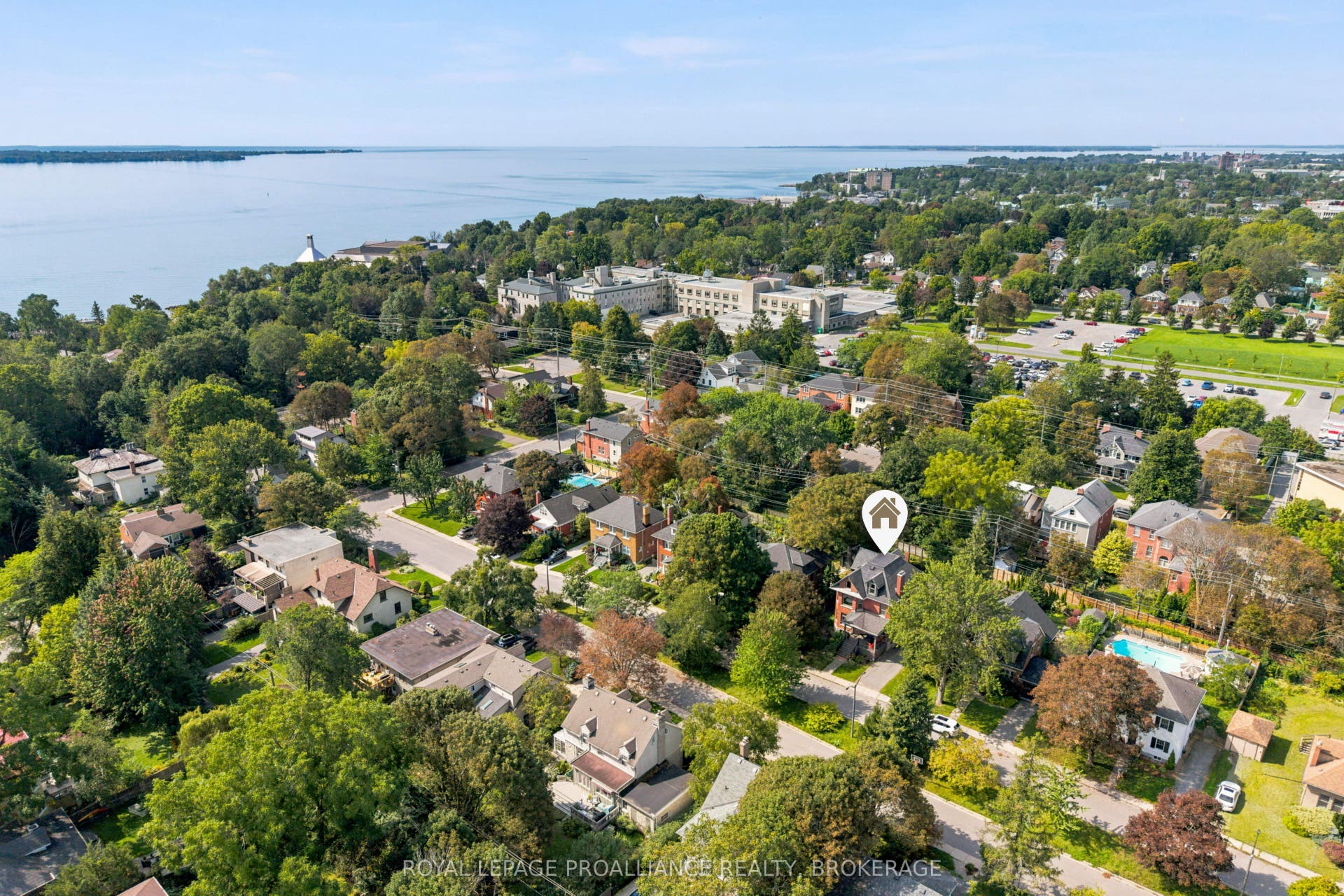 32 Kensington Avenue, Kingston, Frontenac ON K7L 4B5