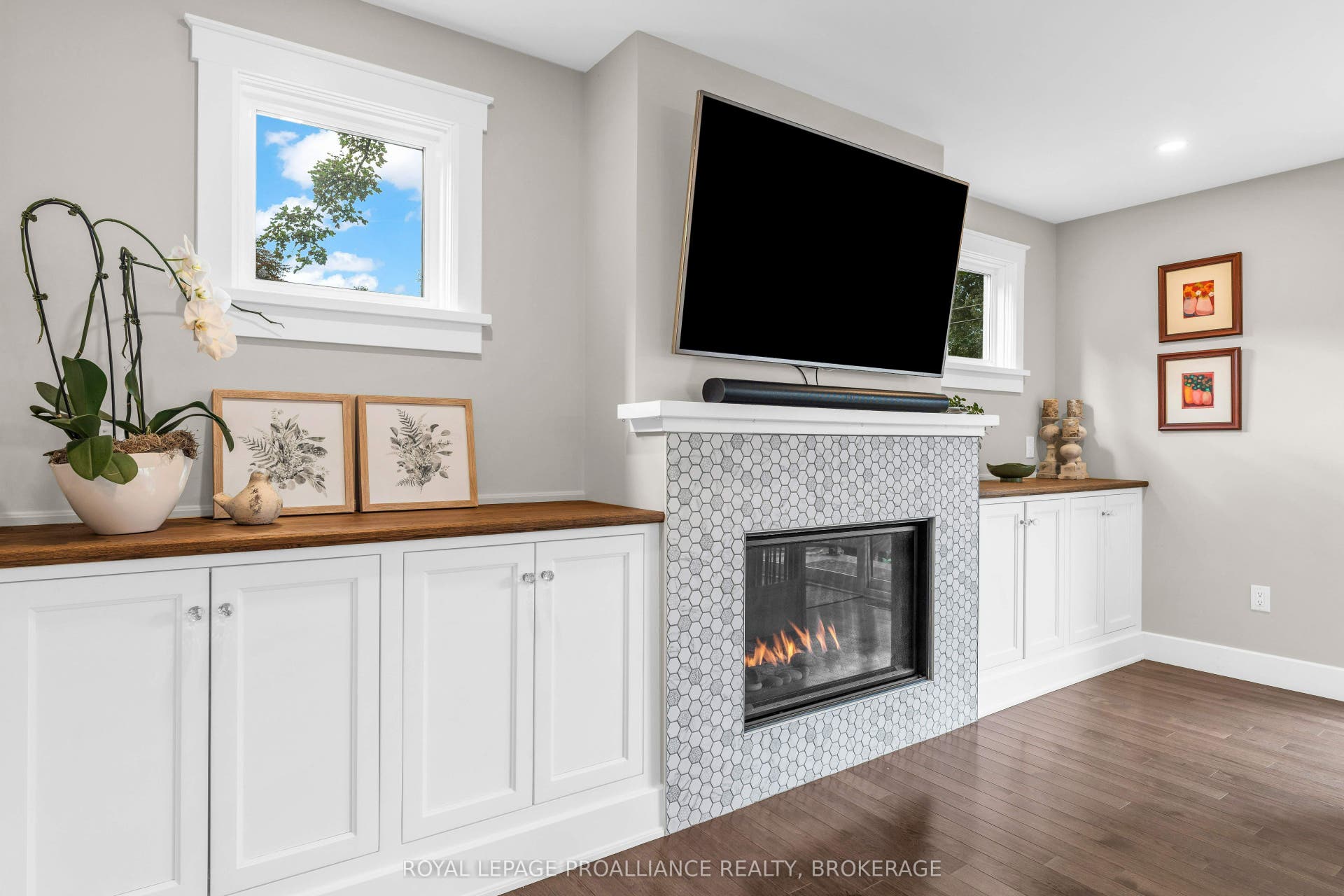 32 Kensington Avenue, Kingston, Frontenac ON K7L 4B5