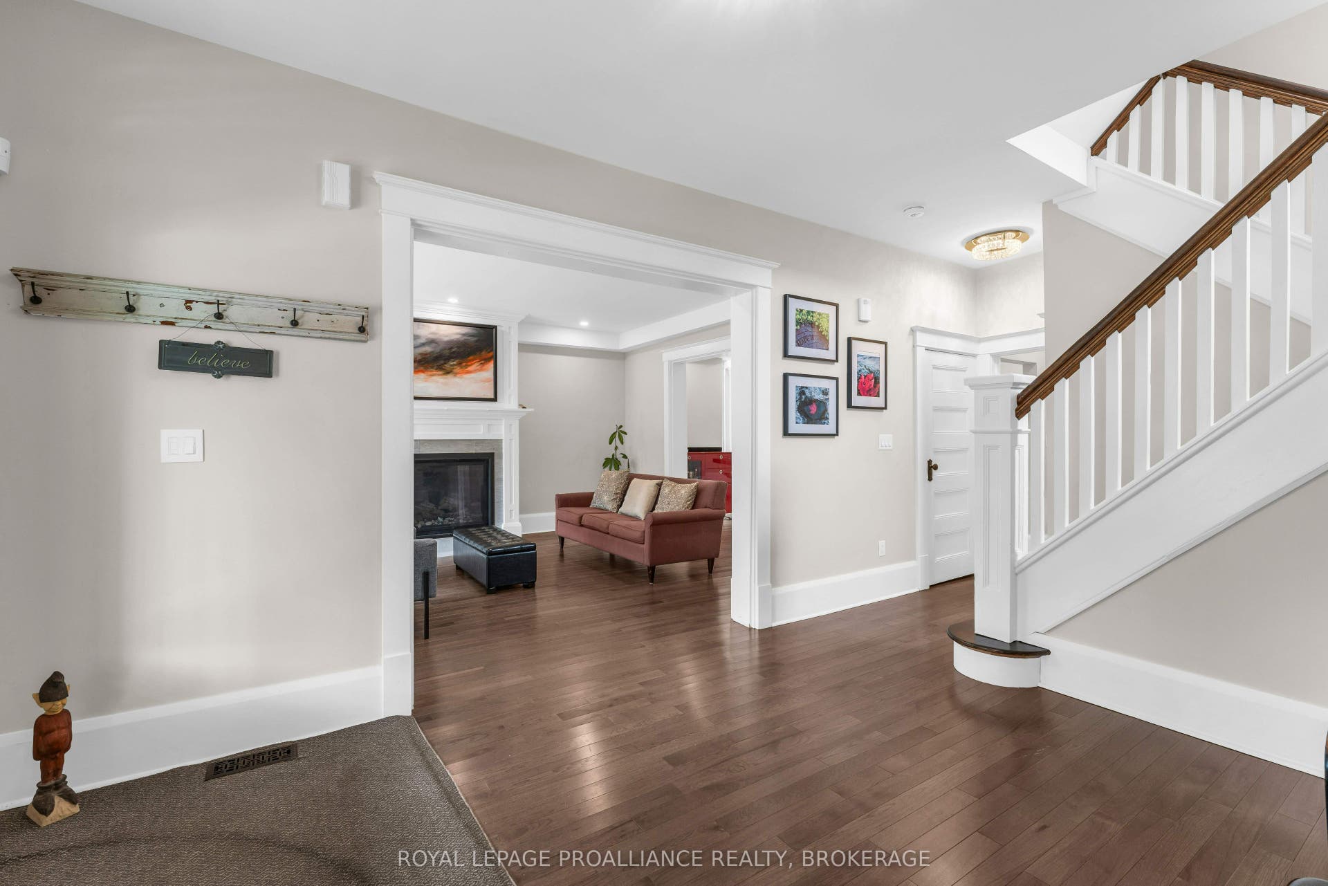 32 Kensington Avenue, Kingston, Frontenac ON K7L 4B5