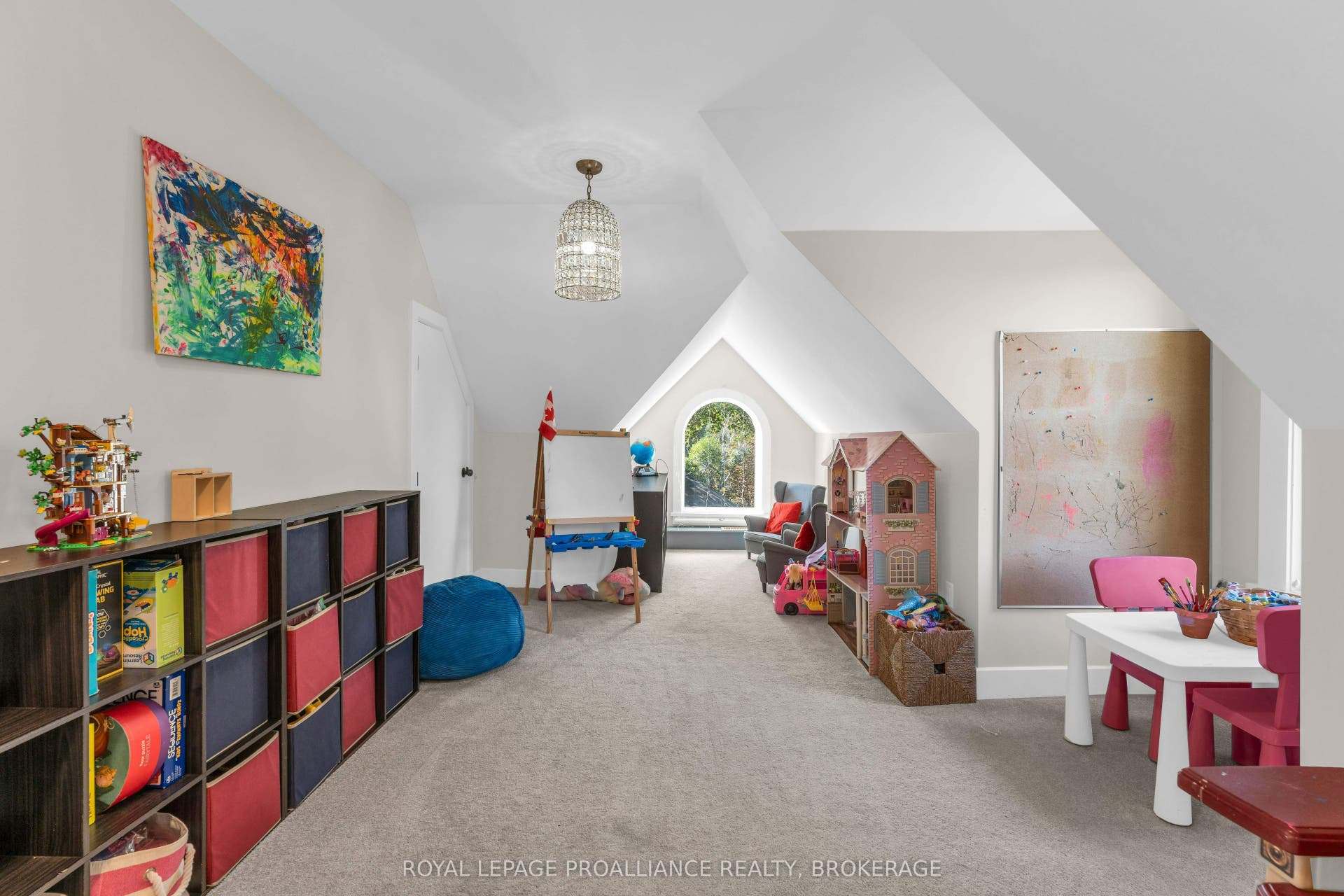 32 Kensington Avenue, Kingston, Frontenac ON K7L 4B5