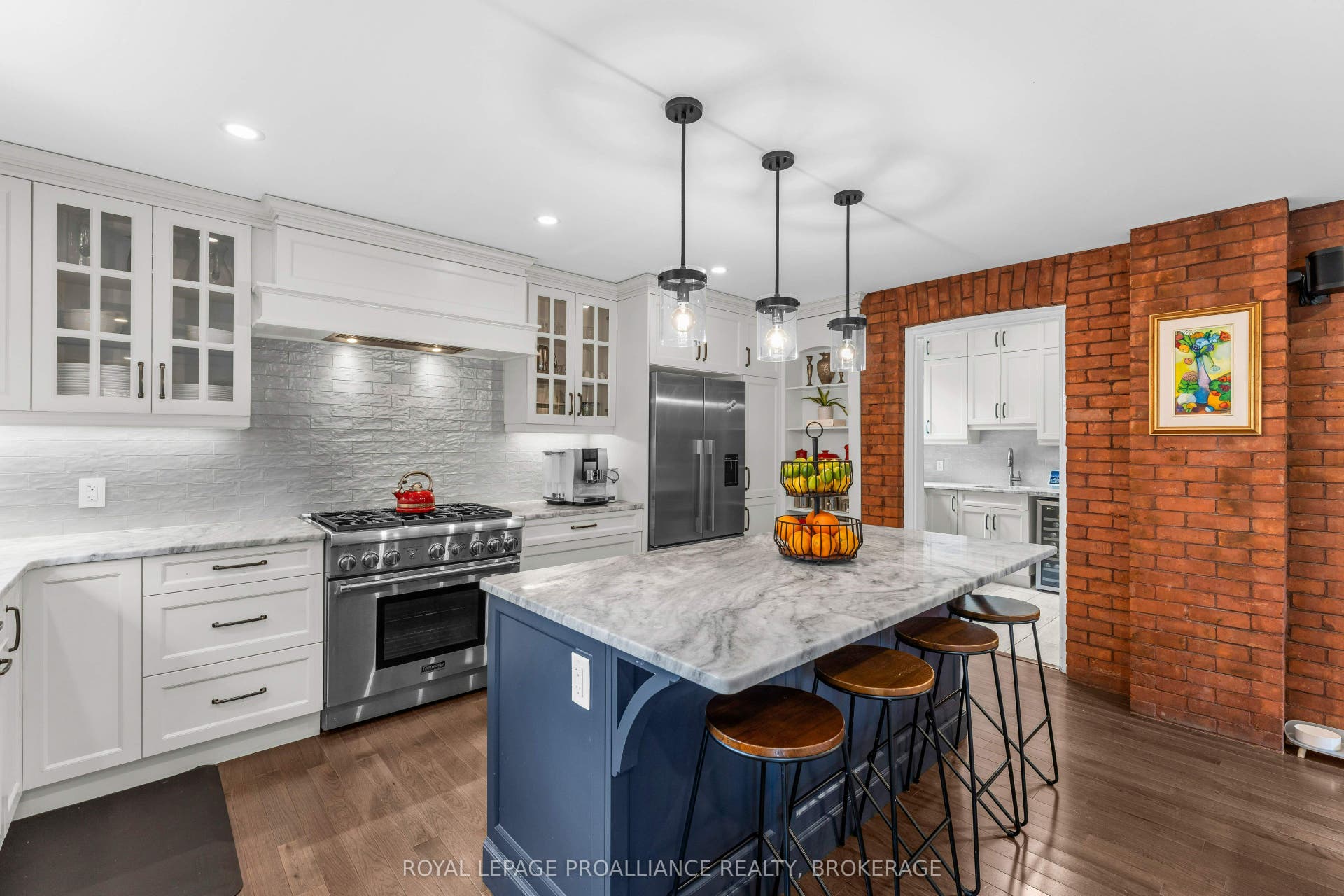 32 Kensington Avenue, Kingston, Frontenac ON K7L 4B5