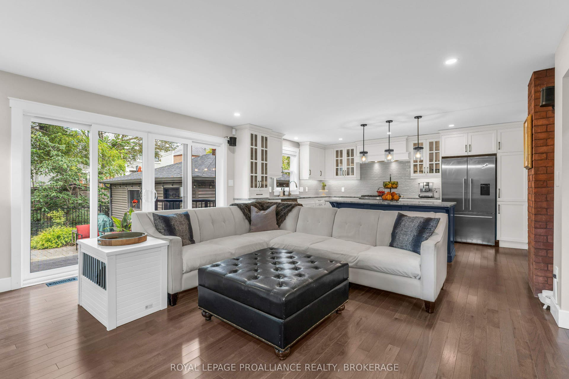 32 Kensington Avenue, Kingston, Frontenac ON K7L 4B5
