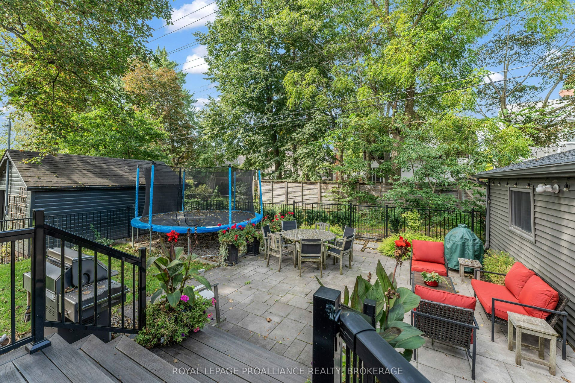 32 Kensington Avenue, Kingston, Frontenac ON K7L 4B5