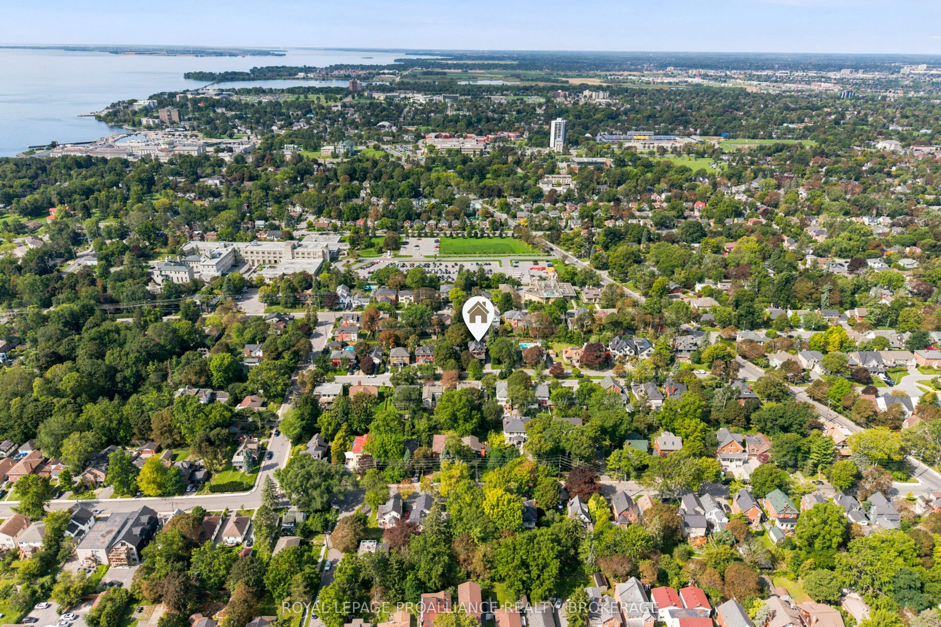 32 Kensington Avenue, Kingston, Frontenac ON K7L 4B5
