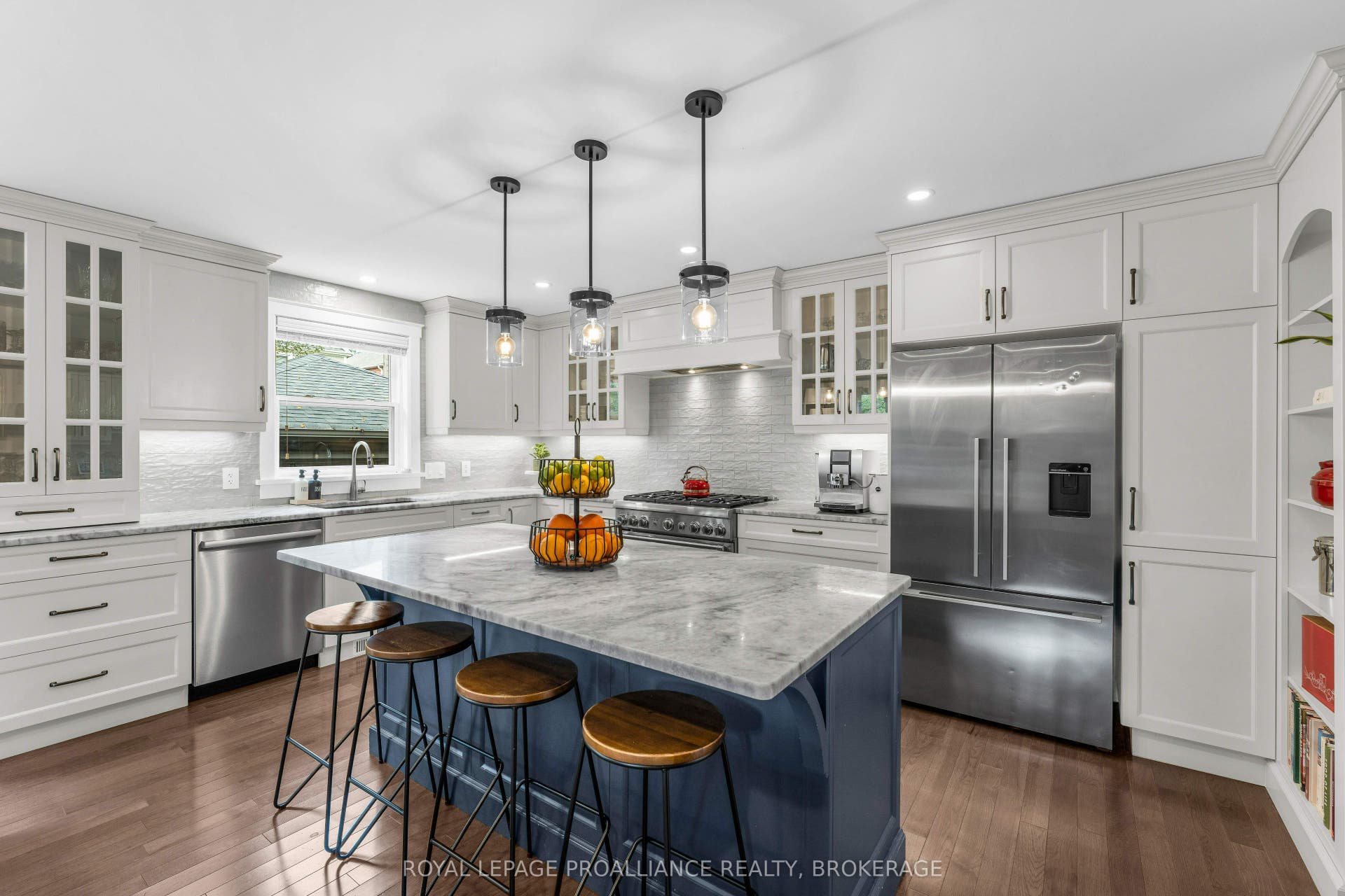 32 Kensington Avenue, Kingston, Frontenac ON K7L 4B5
