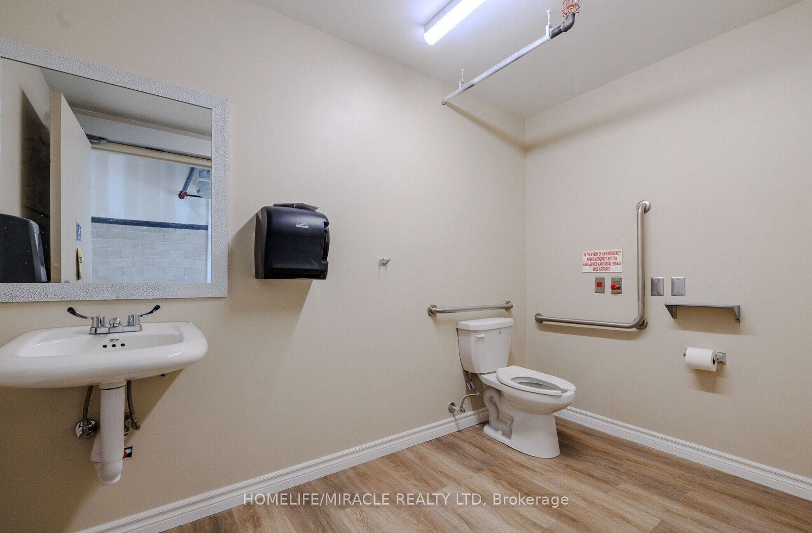587 Hanlon Creek Boulevard, #21, Guelph, Wellington ON N1C 0B3 587 Hanlon Creek Boulevard, #21, Guelph, Wellington ON N1C 0B3