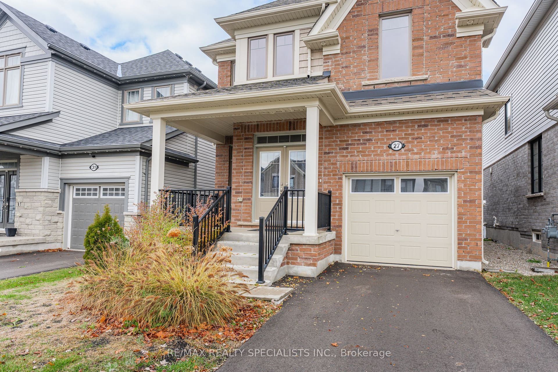 27 Harpin Way W, Centre Wellington, Wellington ON N1M 0H8 27 Harpin Way W, Centre Wellington, Wellington ON N1M 0H8