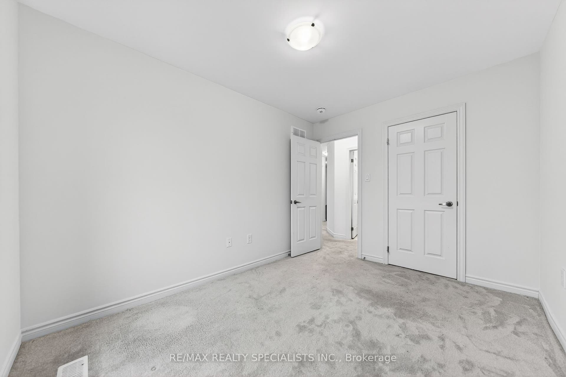 27 Harpin Way W, Centre Wellington, Wellington ON N1M 0H8 27 Harpin Way W, Centre Wellington, Wellington ON N1M 0H8