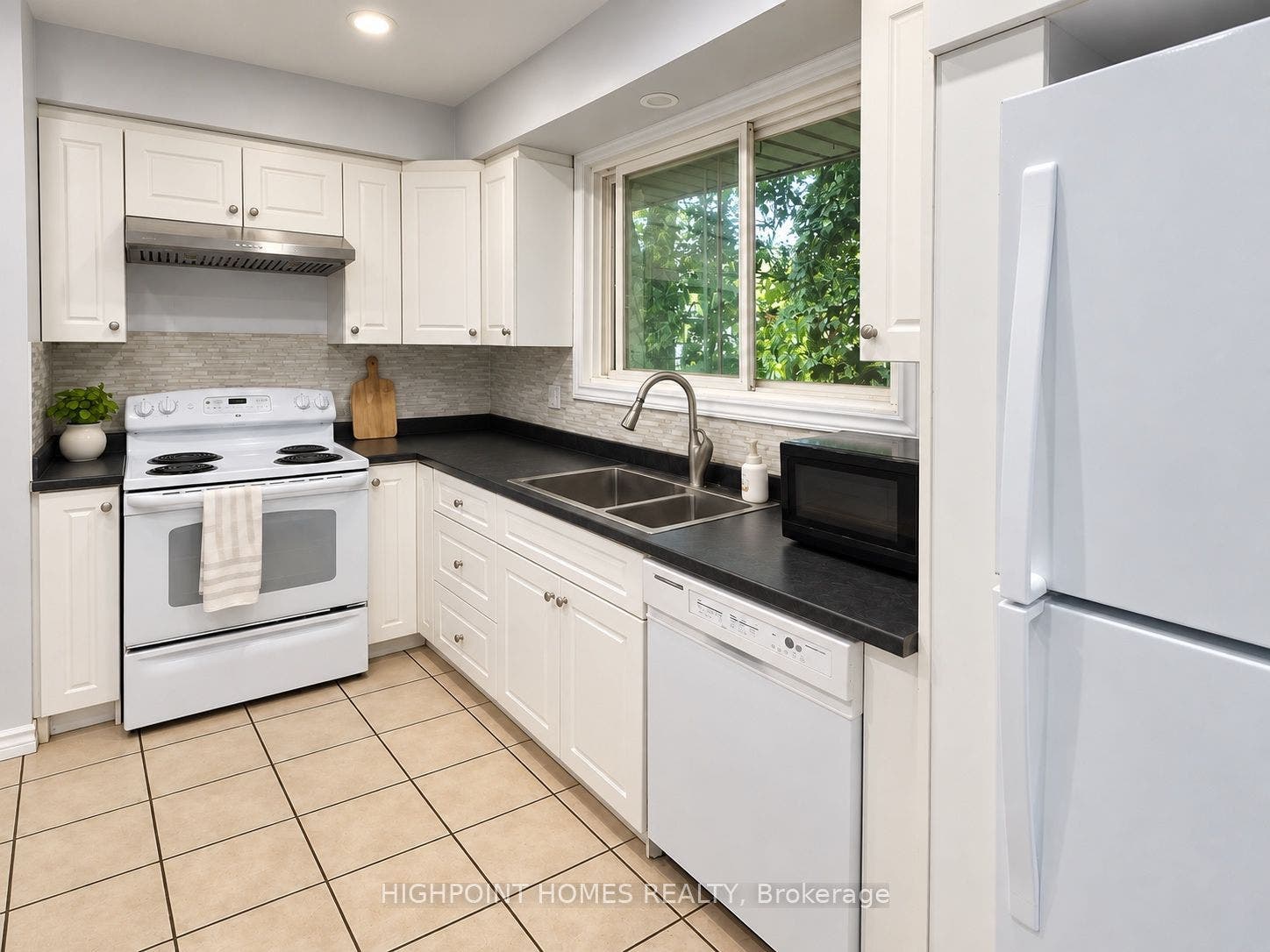 560 Glen Forrest Boulevard, Waterloo, Waterloo, Waterloo ON N2L 4J2 560 Glen Forrest Boulevard, Waterloo, Waterloo, Waterloo ON N2L 4J2