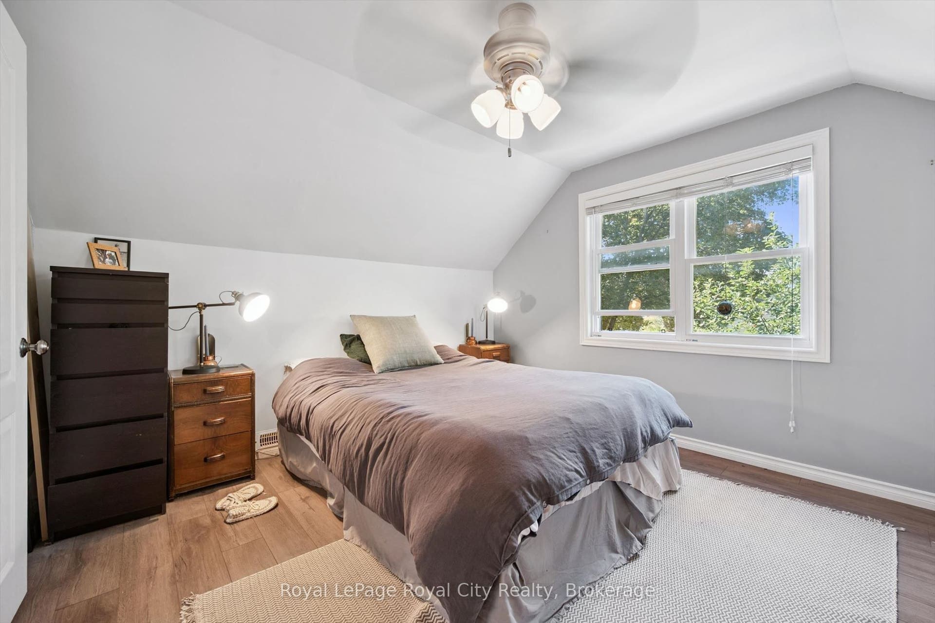 39 Ridgewood Avenue, Guelph, Wellington ON N1H 6C3 39 Ridgewood Avenue, Guelph, Wellington ON N1H 6C3