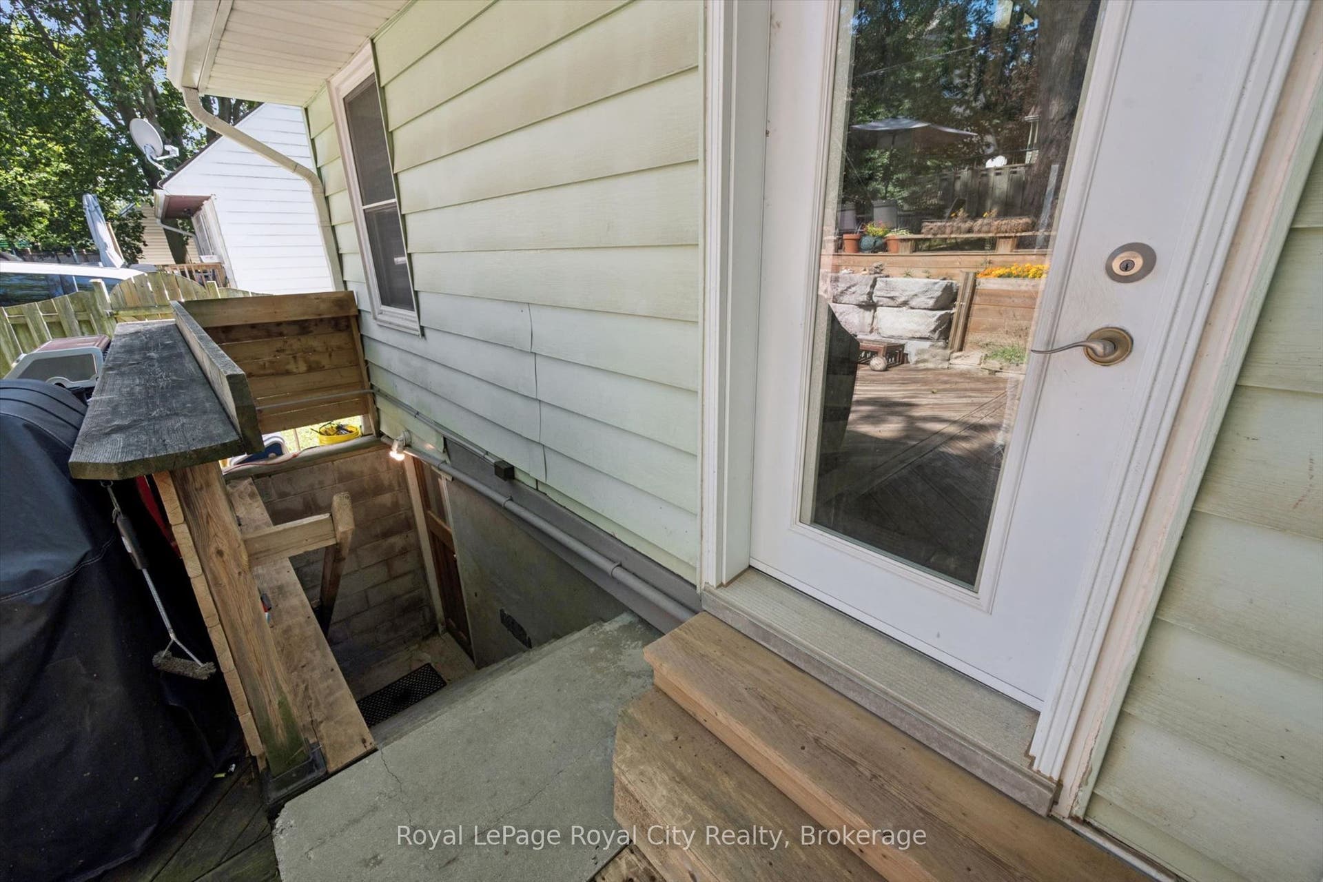 39 Ridgewood Avenue, Guelph, Wellington ON N1H 6C3 39 Ridgewood Avenue, Guelph, Wellington ON N1H 6C3