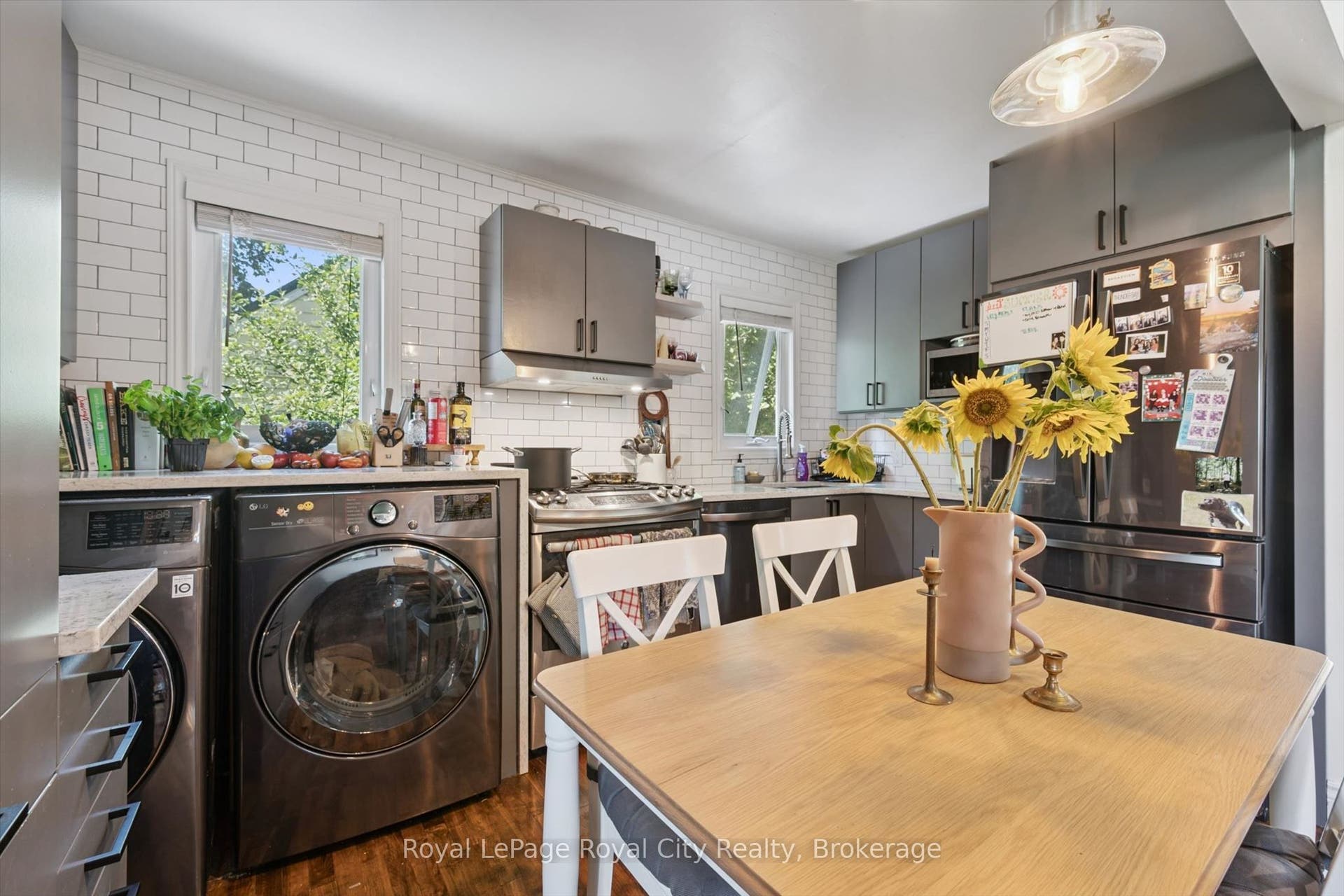 39 Ridgewood Avenue, Guelph, Wellington ON N1H 6C3 39 Ridgewood Avenue, Guelph, Wellington ON N1H 6C3