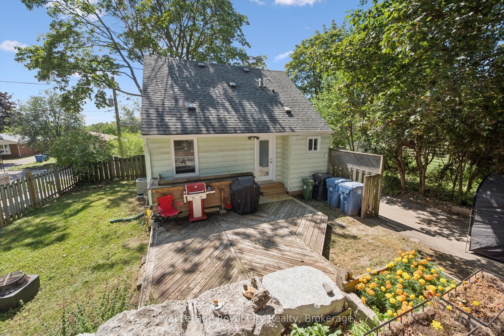 39 Ridgewood Avenue, Guelph, Wellington ON N1H 6C3 39 Ridgewood Avenue, Guelph, Wellington ON N1H 6C3