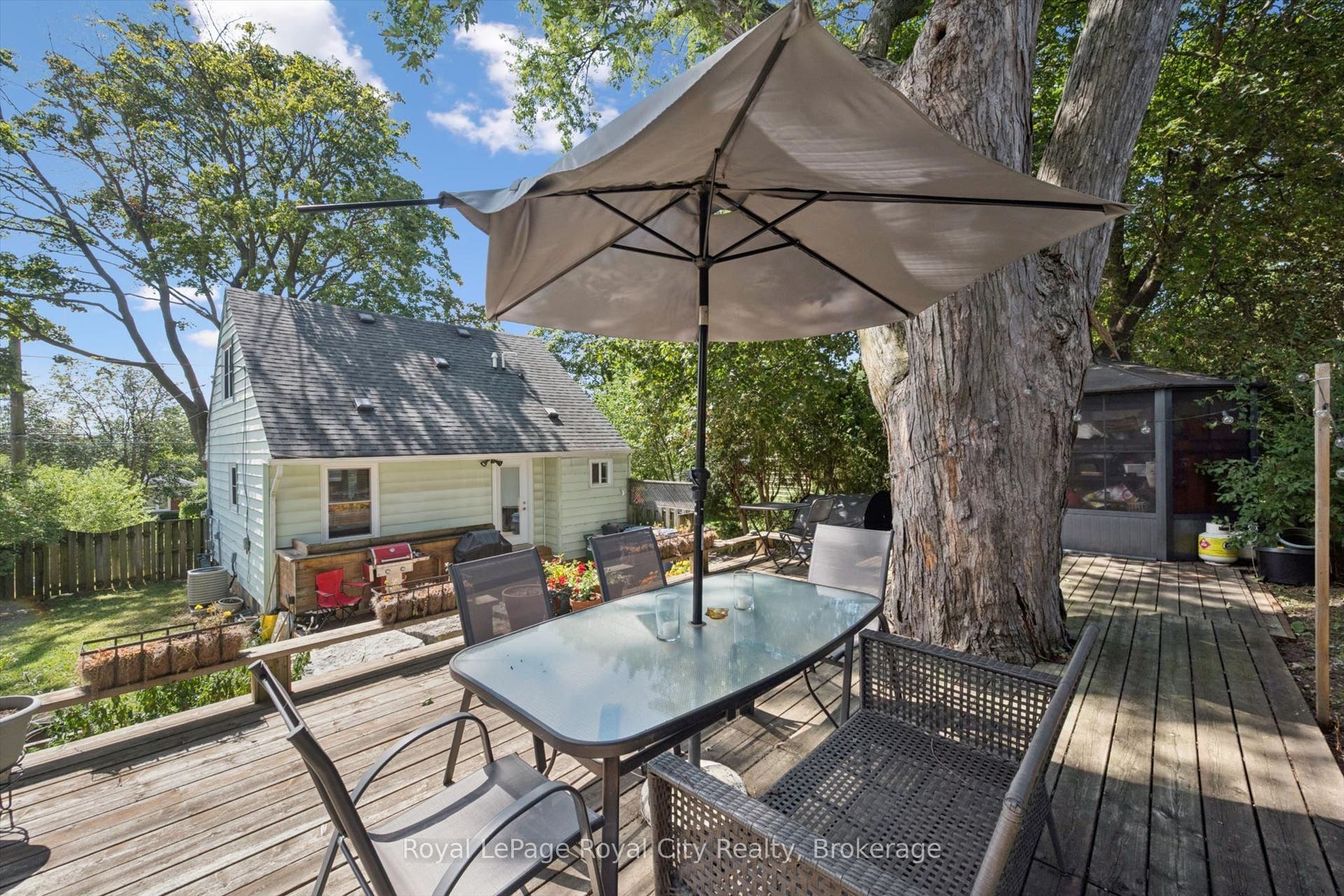 39 Ridgewood Avenue, Guelph, Wellington ON N1H 6C3 39 Ridgewood Avenue, Guelph, Wellington ON N1H 6C3