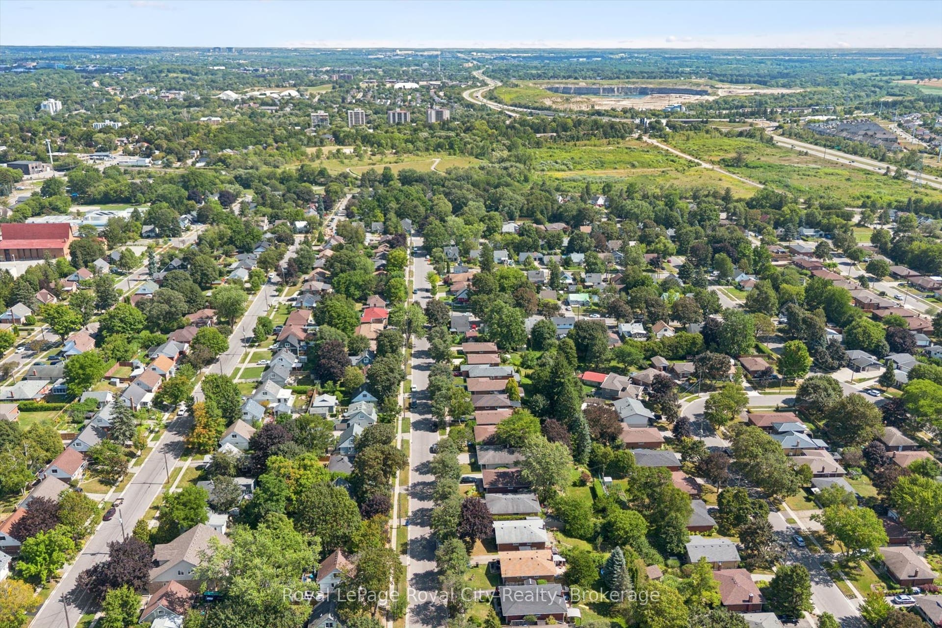 39 Ridgewood Avenue, Guelph, Wellington ON N1H 6C3 39 Ridgewood Avenue, Guelph, Wellington ON N1H 6C3
