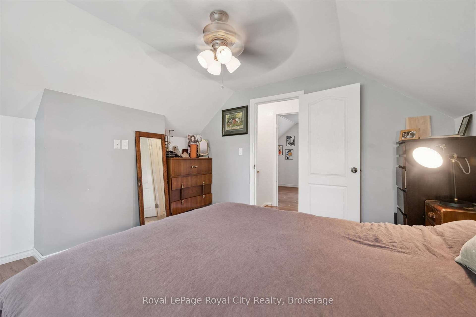 39 Ridgewood Avenue, Guelph, Wellington ON N1H 6C3 39 Ridgewood Avenue, Guelph, Wellington ON N1H 6C3
