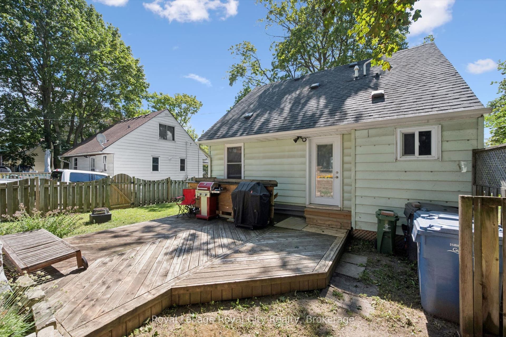 39 Ridgewood Avenue, Guelph, Wellington ON N1H 6C3 39 Ridgewood Avenue, Guelph, Wellington ON N1H 6C3