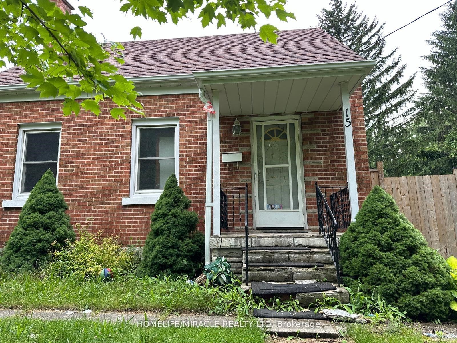 15 Beverley Street, Waterloo, Waterloo ON N2L 2H5 15 Beverley Street, Waterloo, Waterloo ON N2L 2H5