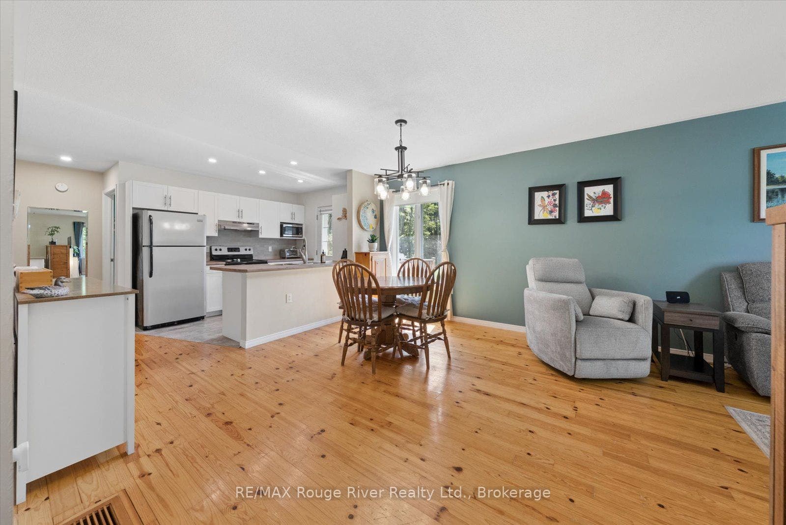 32 South Maloney Street, Marmora And Lake, Hastings ON K0K 2M0 DINING ROOM