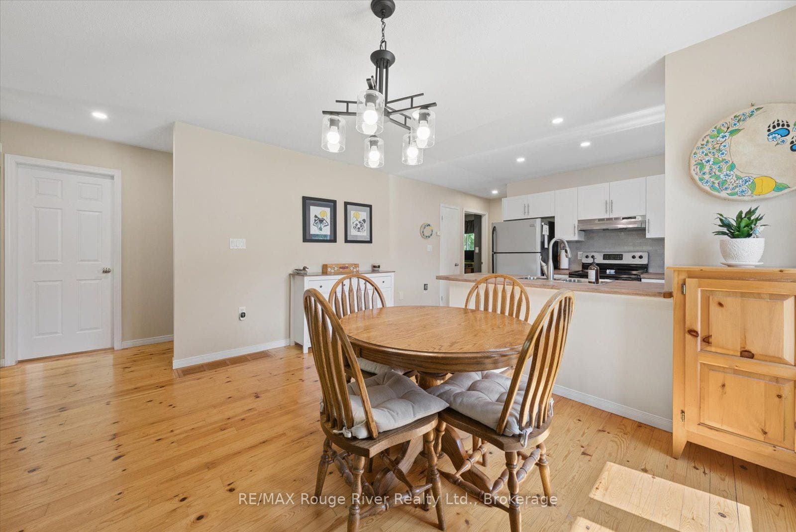 32 South Maloney Street, Marmora And Lake, Hastings ON K0K 2M0 BEAUTIFUL WOOD FLOORS