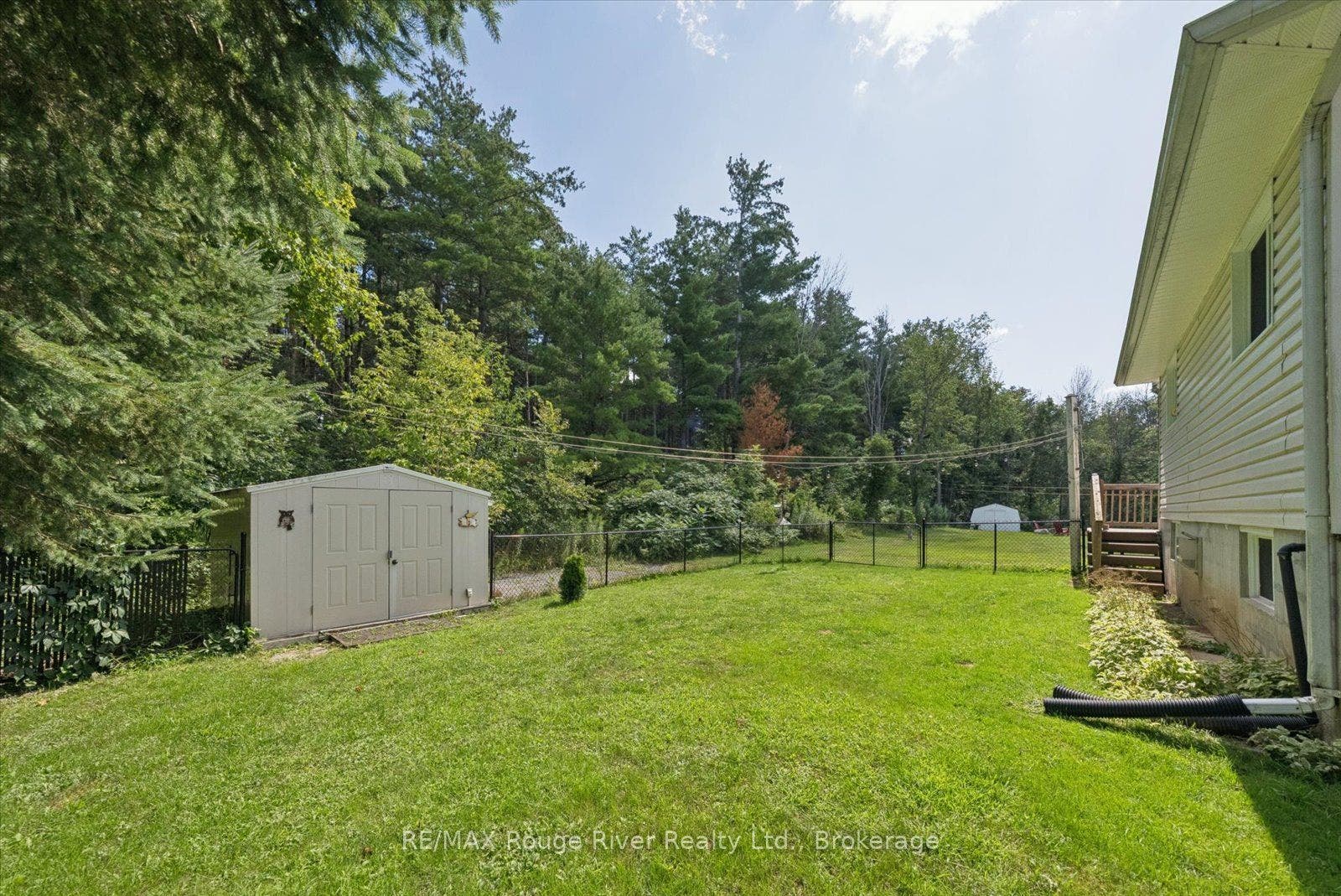 32 South Maloney Street, Marmora And Lake, Hastings ON K0K 2M0 SMALL SECTION FENCED FOR PETS & KIDS