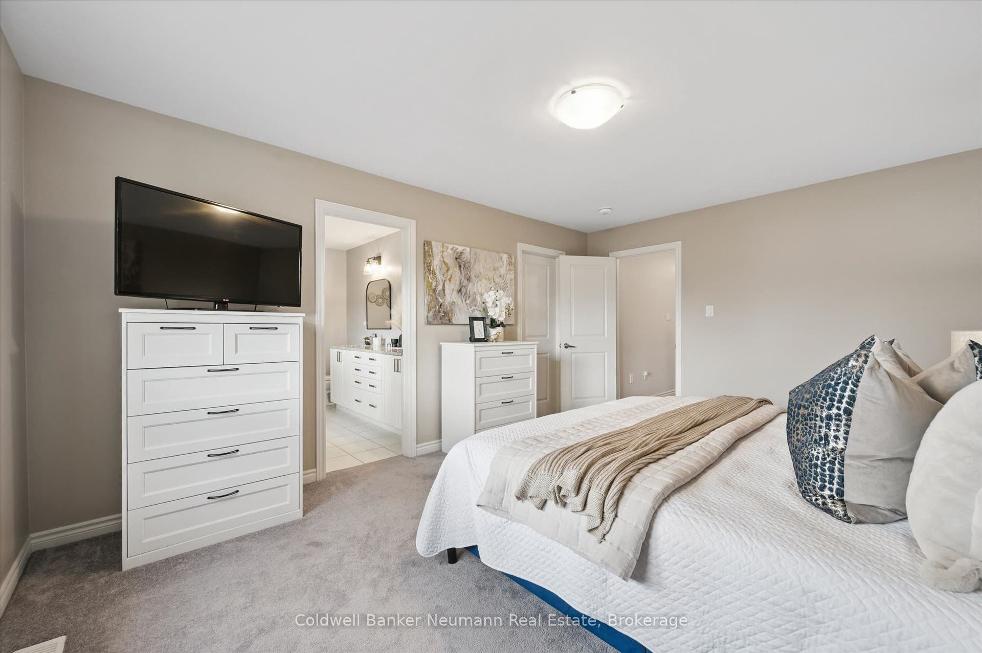 43 Harpin Way W, Centre Wellington, Wellington ON N1M 0H8 43 Harpin Way W, Centre Wellington, Wellington ON N1M 0H8
