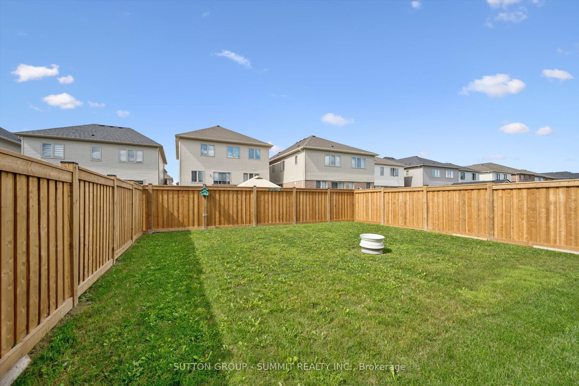67 Harpin Way W, Centre Wellington, Wellington ON N1M 0H8 67 Harpin Way W, Centre Wellington, Wellington ON N1M 0H8