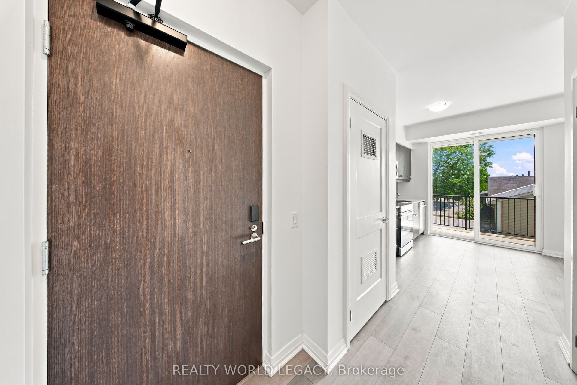 101 Golden Eagle Road, #215, Waterloo, Waterloo ON N2V 0H4 101 Golden Eagle Road, #215, Waterloo, Waterloo ON N2V 0H4