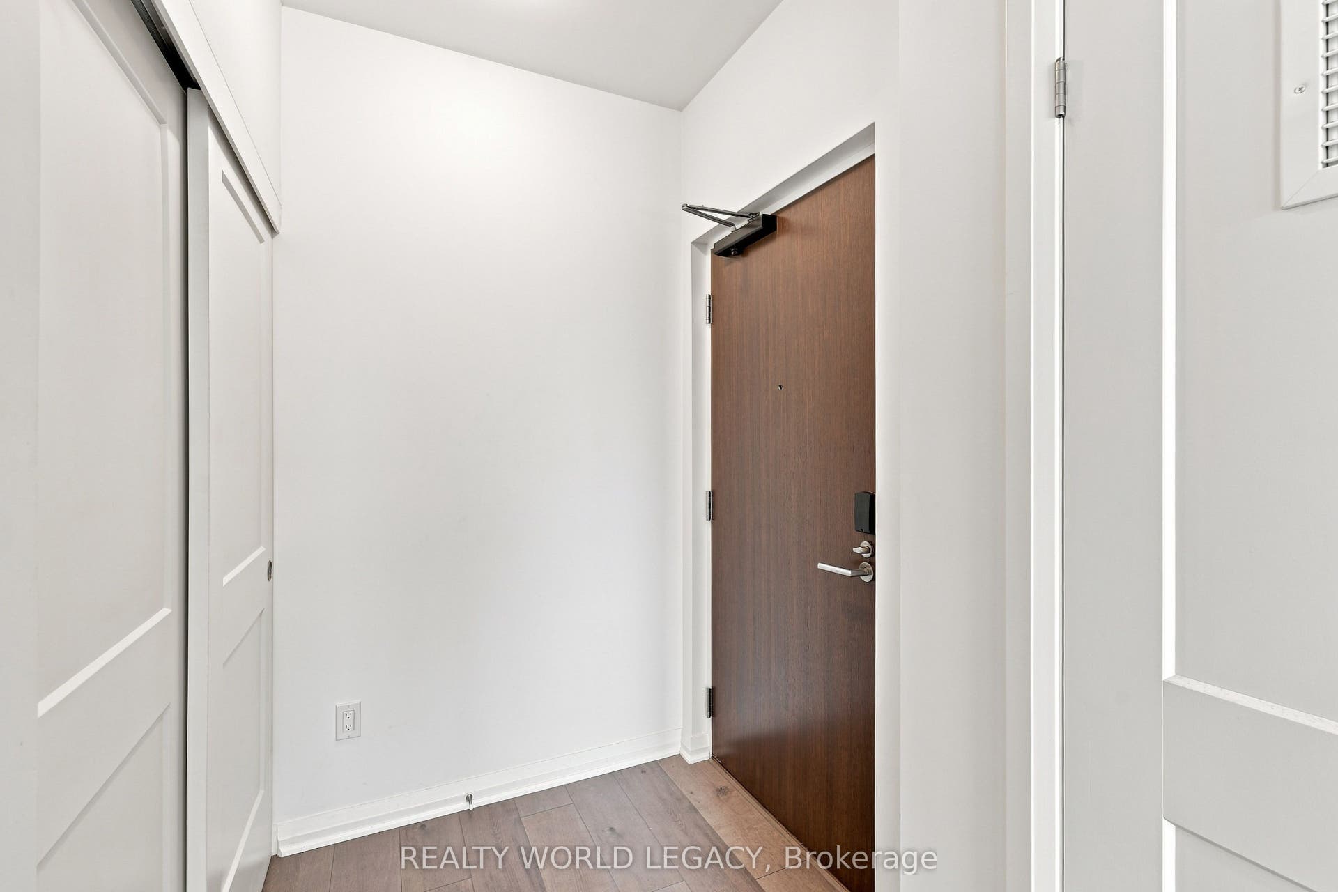 101 Golden Eagle Road, #215, Waterloo, Waterloo ON N2V 0H4 101 Golden Eagle Road, #215, Waterloo, Waterloo ON N2V 0H4