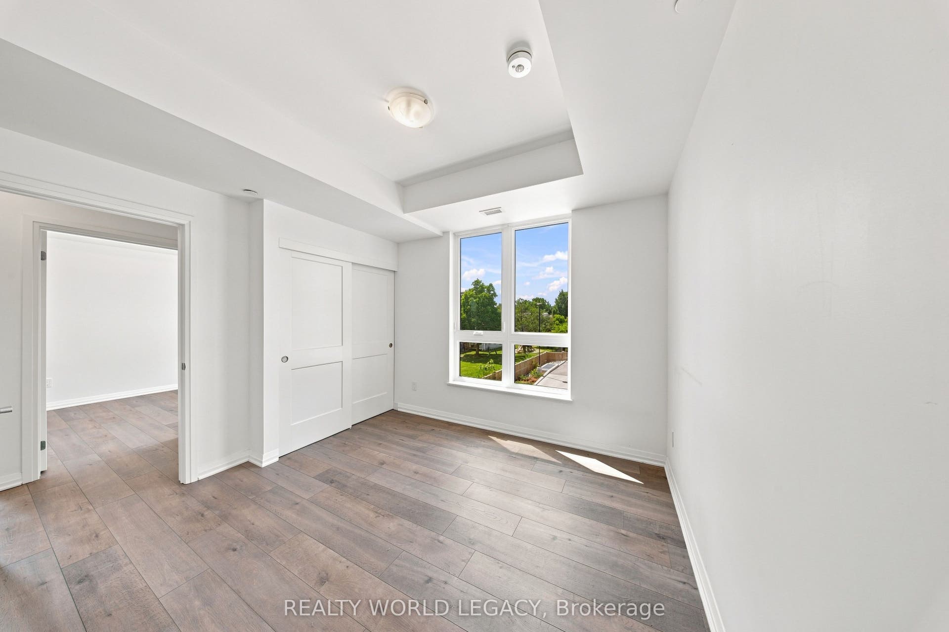 101 Golden Eagle Road, #215, Waterloo, Waterloo ON N2V 0H4 101 Golden Eagle Road, #215, Waterloo, Waterloo ON N2V 0H4
