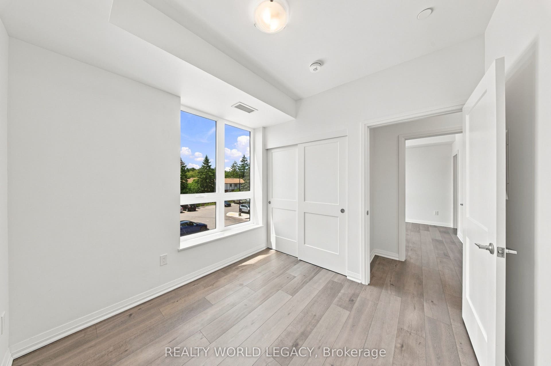 101 Golden Eagle Road, #215, Waterloo, Waterloo ON N2V 0H4 101 Golden Eagle Road, #215, Waterloo, Waterloo ON N2V 0H4
