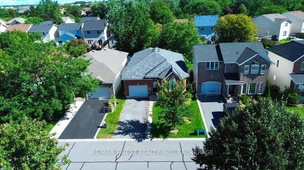 380 Quarry Pond Court, Kingston, Frontenac ON K7K 7L3 380 Quarry Pond Court, Kingston, Frontenac ON K7K 7L3