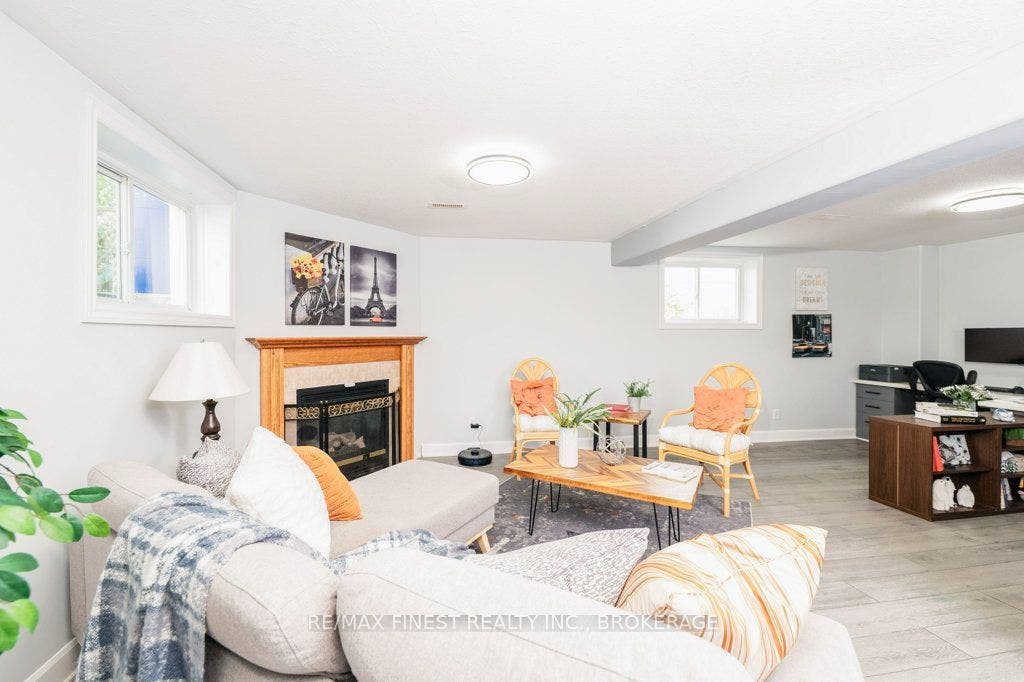380 Quarry Pond Court, Kingston, Frontenac ON K7K 7L3 380 Quarry Pond Court, Kingston, Frontenac ON K7K 7L3