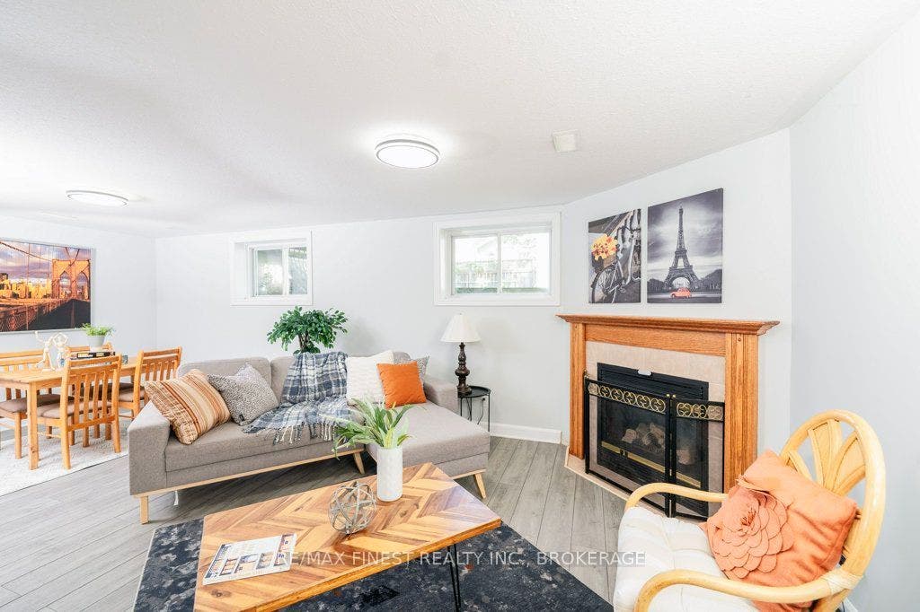 380 Quarry Pond Court, Kingston, Frontenac ON K7K 7L3 380 Quarry Pond Court, Kingston, Frontenac ON K7K 7L3