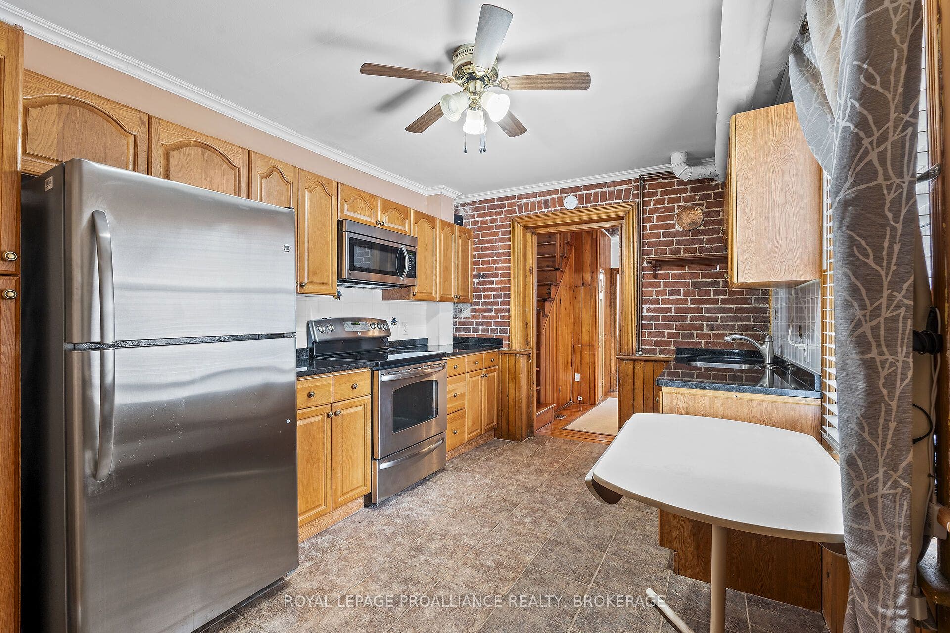 270 Wellington Street, Kingston, Frontenac ON K7K 2Z1 270 Wellington Street, Kingston, Frontenac ON K7K 2Z1