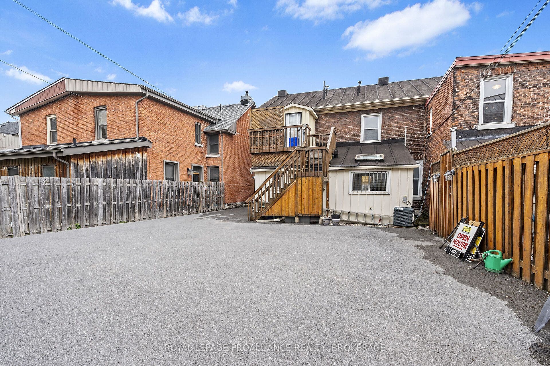 274 Wellington Street, Kingston, Frontenac ON K7K 2Z1 274 Wellington Street, Kingston, Frontenac ON K7K 2Z1