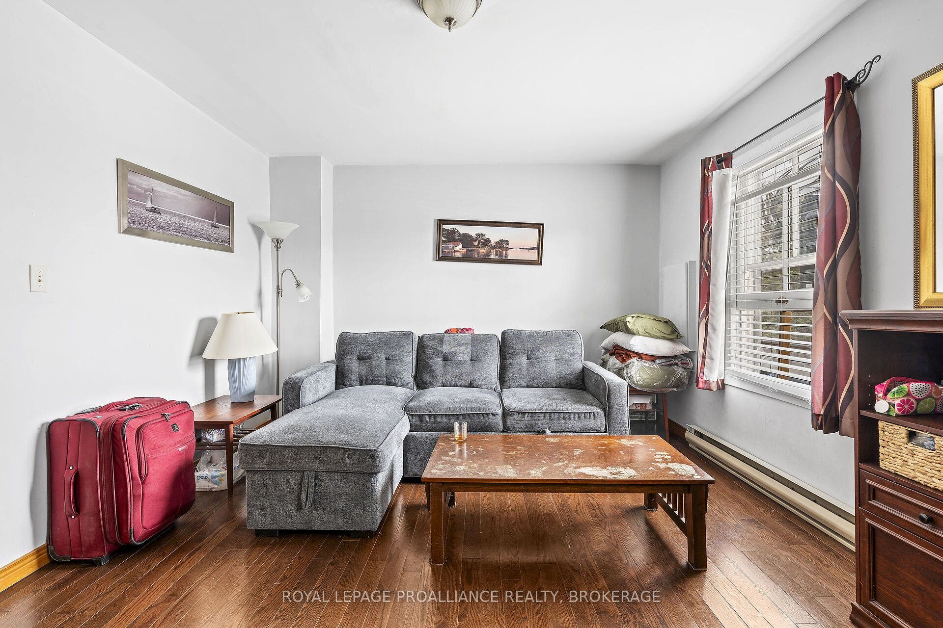 274 Wellington Street, Kingston, Frontenac ON K7K 2Z1 274 Wellington Street, Kingston, Frontenac ON K7K 2Z1