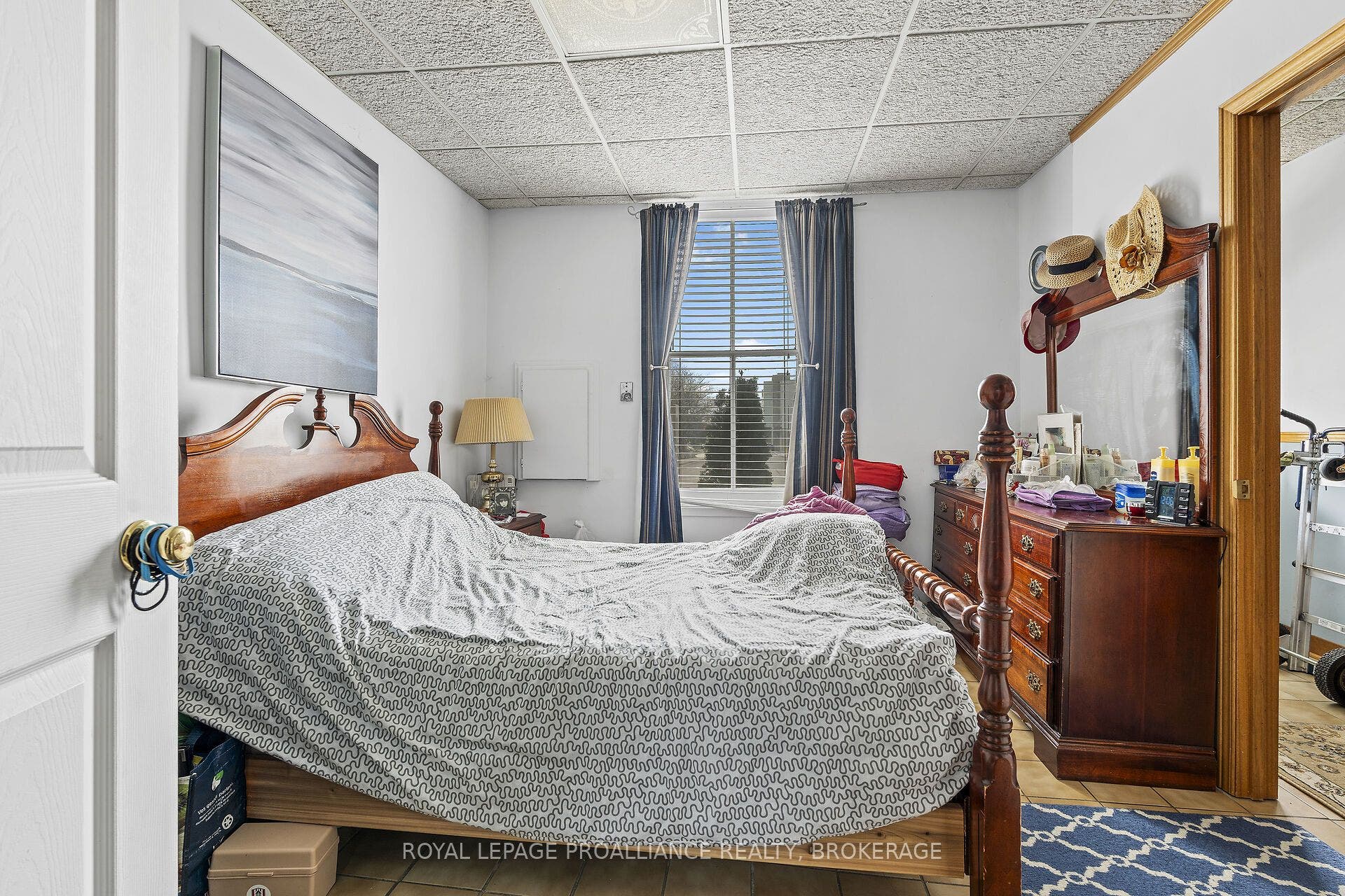 274 Wellington Street, Kingston, Frontenac ON K7K 2Z1 274 Wellington Street, Kingston, Frontenac ON K7K 2Z1