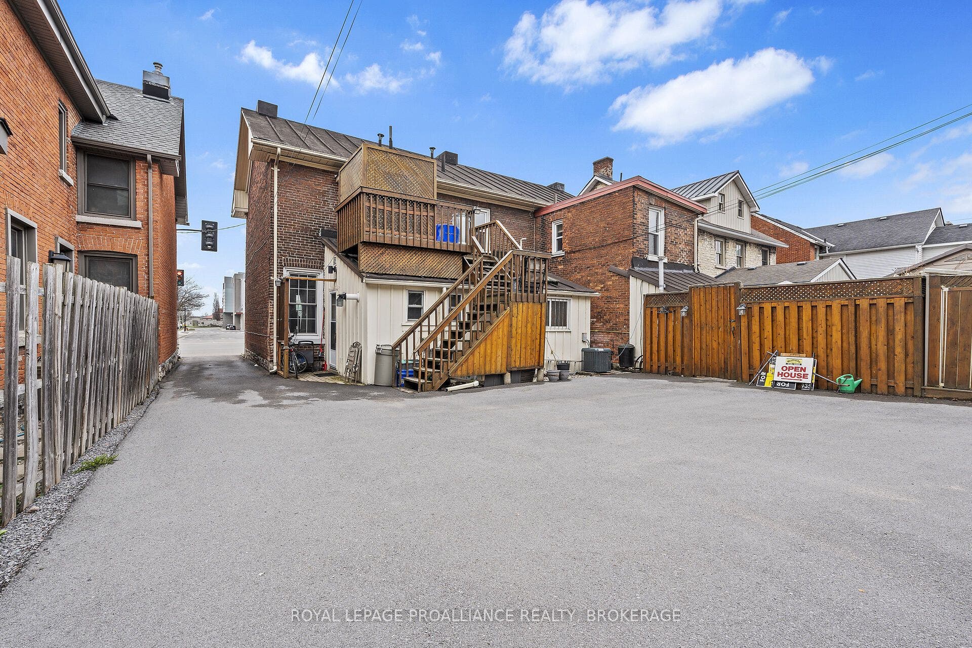 274 Wellington Street, Kingston, Frontenac ON K7K 2Z1 274 Wellington Street, Kingston, Frontenac ON K7K 2Z1
