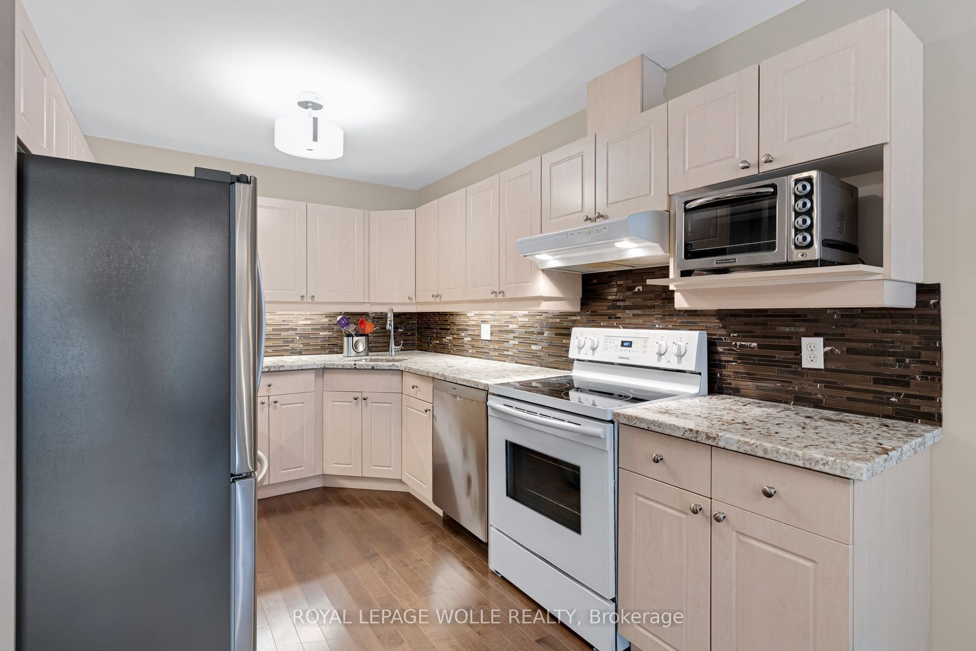 360 Erbsville Road, #44, Waterloo, Waterloo ON N2T 2W3 360 Erbsville Road, #44, Waterloo, Waterloo ON N2T 2W3