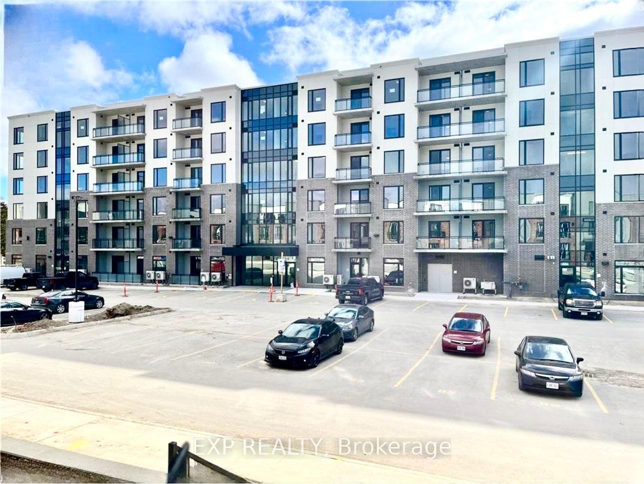 107 ROGER Street, #506, Waterloo, Waterloo ON N2J 1A4 107 ROGER Street, #506, Waterloo, Waterloo ON N2J 1A4