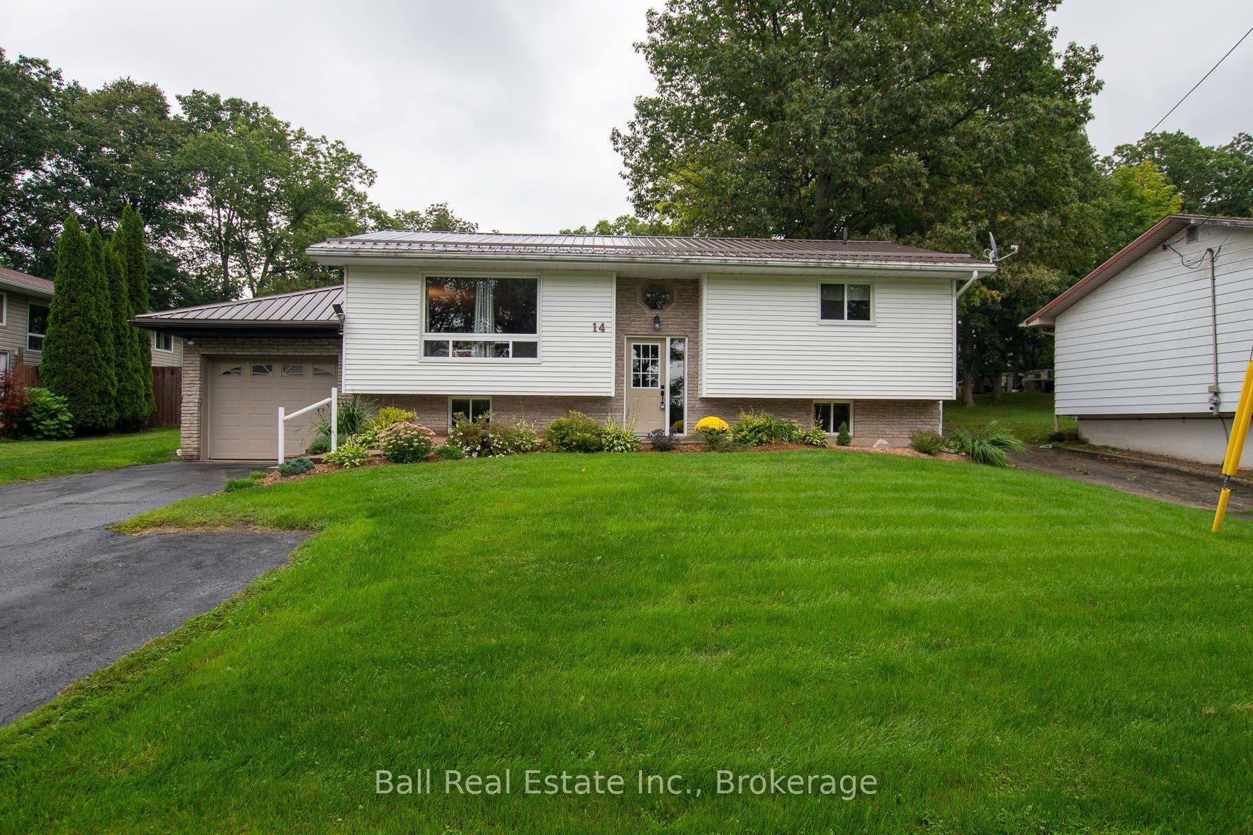 14 Thomas Street, Marmora And Lake, Hastings ON K0K 2M0