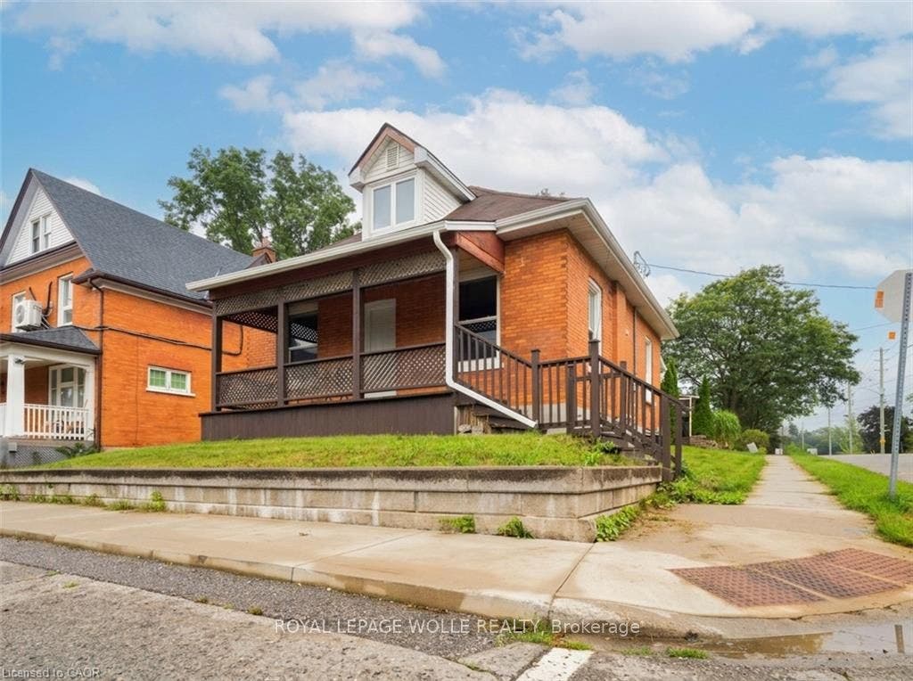 157 Dawson Street, Waterloo, Waterloo ON N2L 1R9 157 Dawson Street, Waterloo, Waterloo ON N2L 1R9