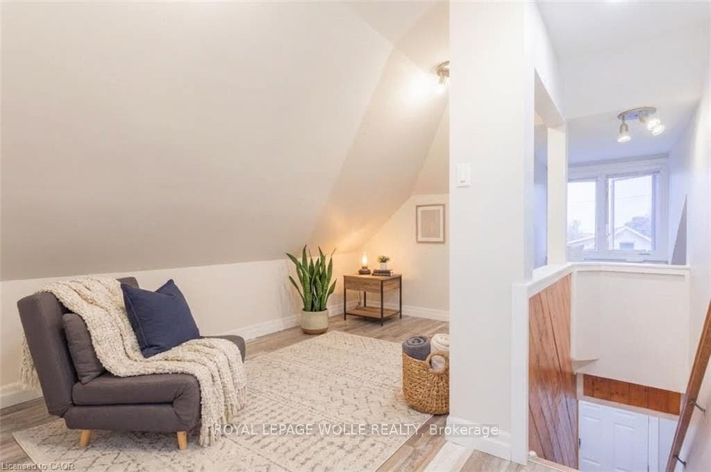 157 Dawson Street, Waterloo, Waterloo ON N2L 1R9 virtually staged