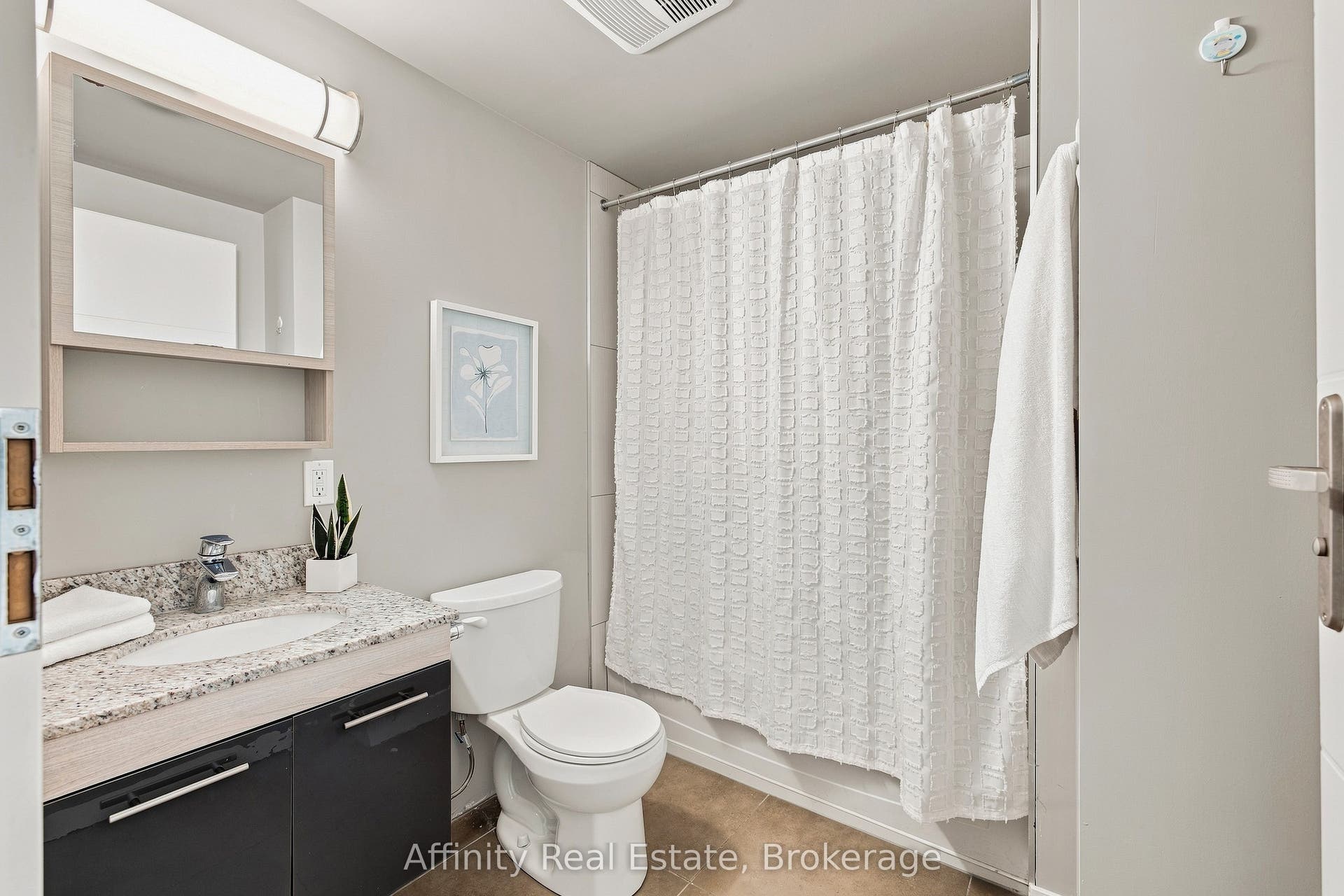250 Albert Street, #615, Waterloo, Waterloo ON N2L 3W5