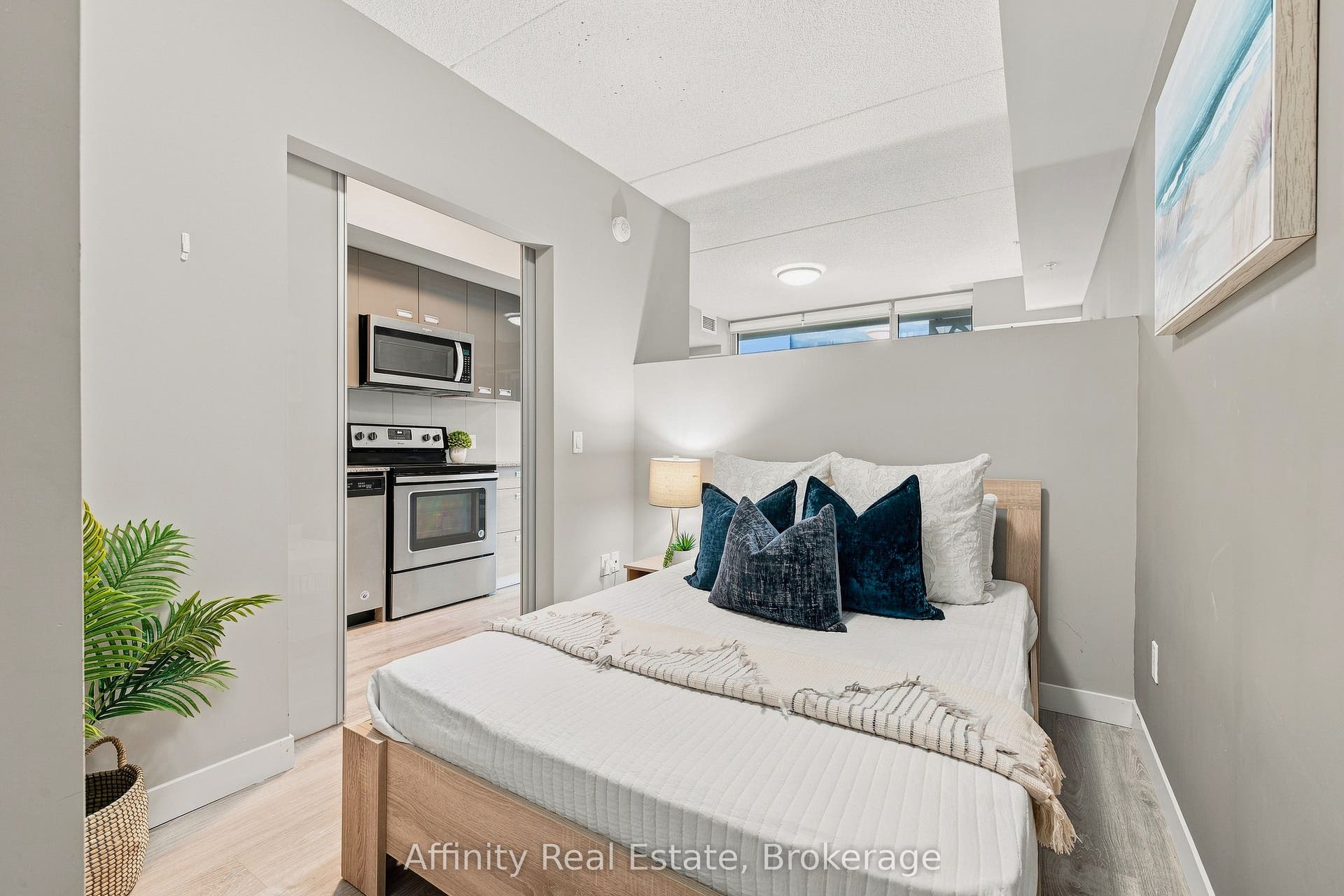250 Albert Street, #615, Waterloo, Waterloo ON N2L 3W5