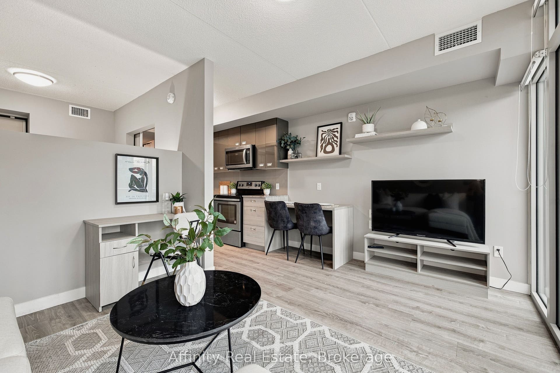 250 Albert Street, #615, Waterloo, Waterloo ON N2L 3W5