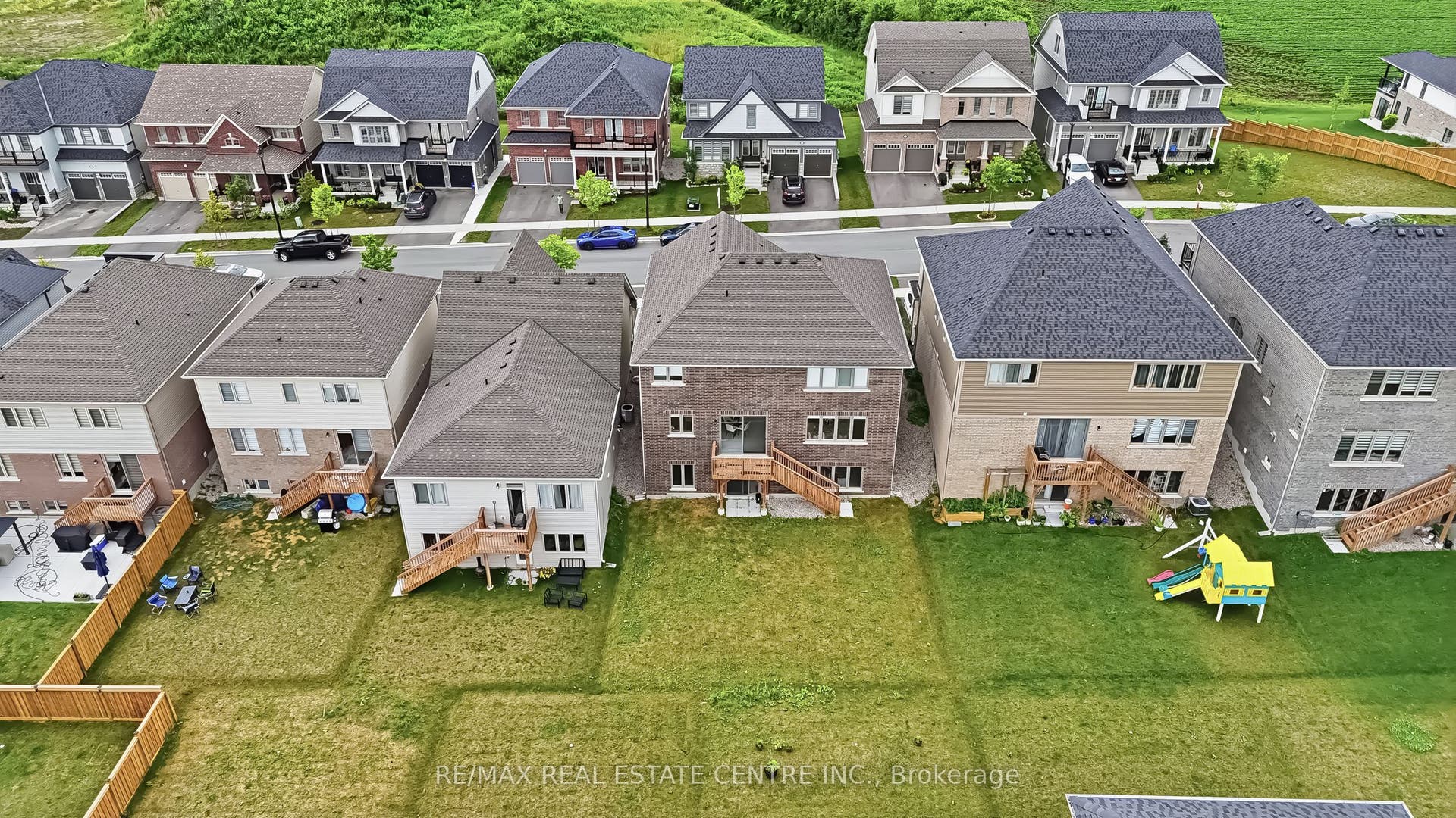 123 REA Drive, Centre Wellington, Wellington ON N1M 0J8 123 REA Drive, Centre Wellington, Wellington ON N1M 0J8