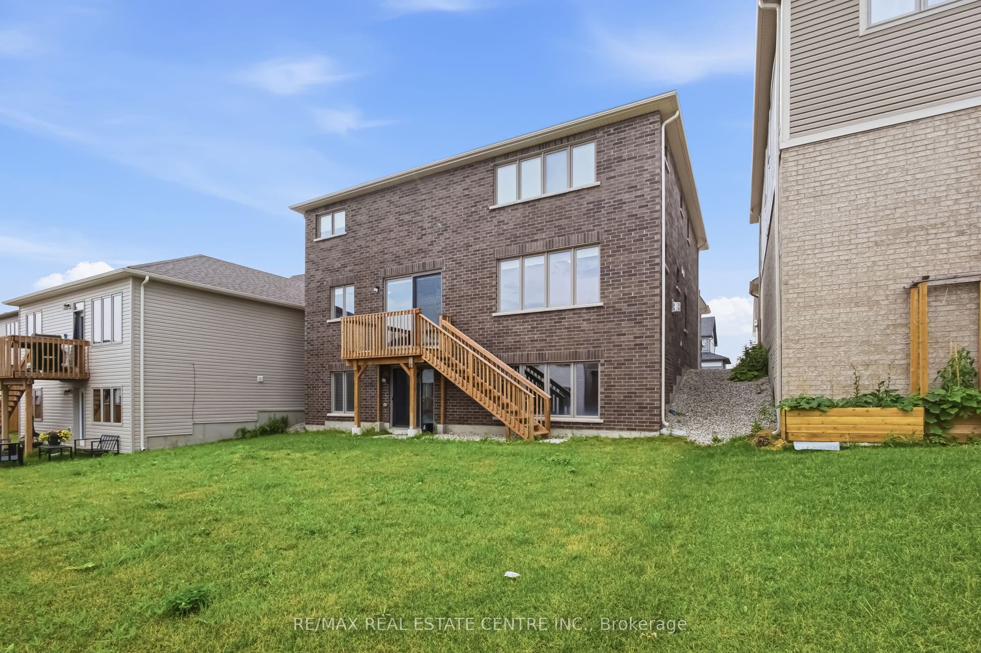 123 REA Drive, Centre Wellington, Wellington ON N1M 0J8 123 REA Drive, Centre Wellington, Wellington ON N1M 0J8