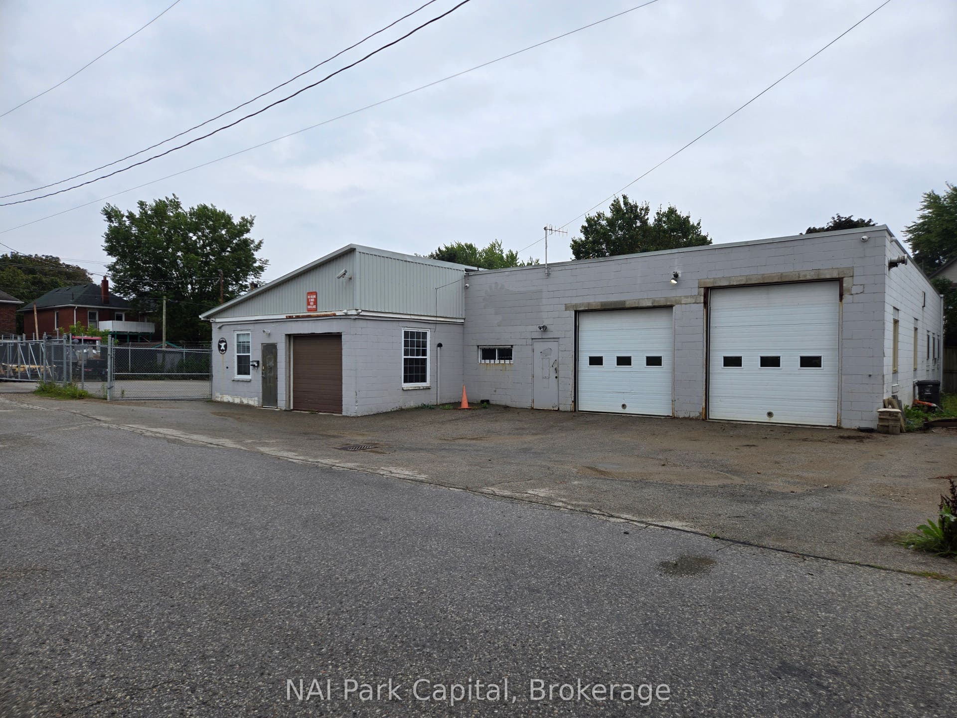 15 Smith Avenue, Guelph, Wellington ON N1E 5V4 15 Smith Avenue, Guelph, Wellington ON N1E 5V4